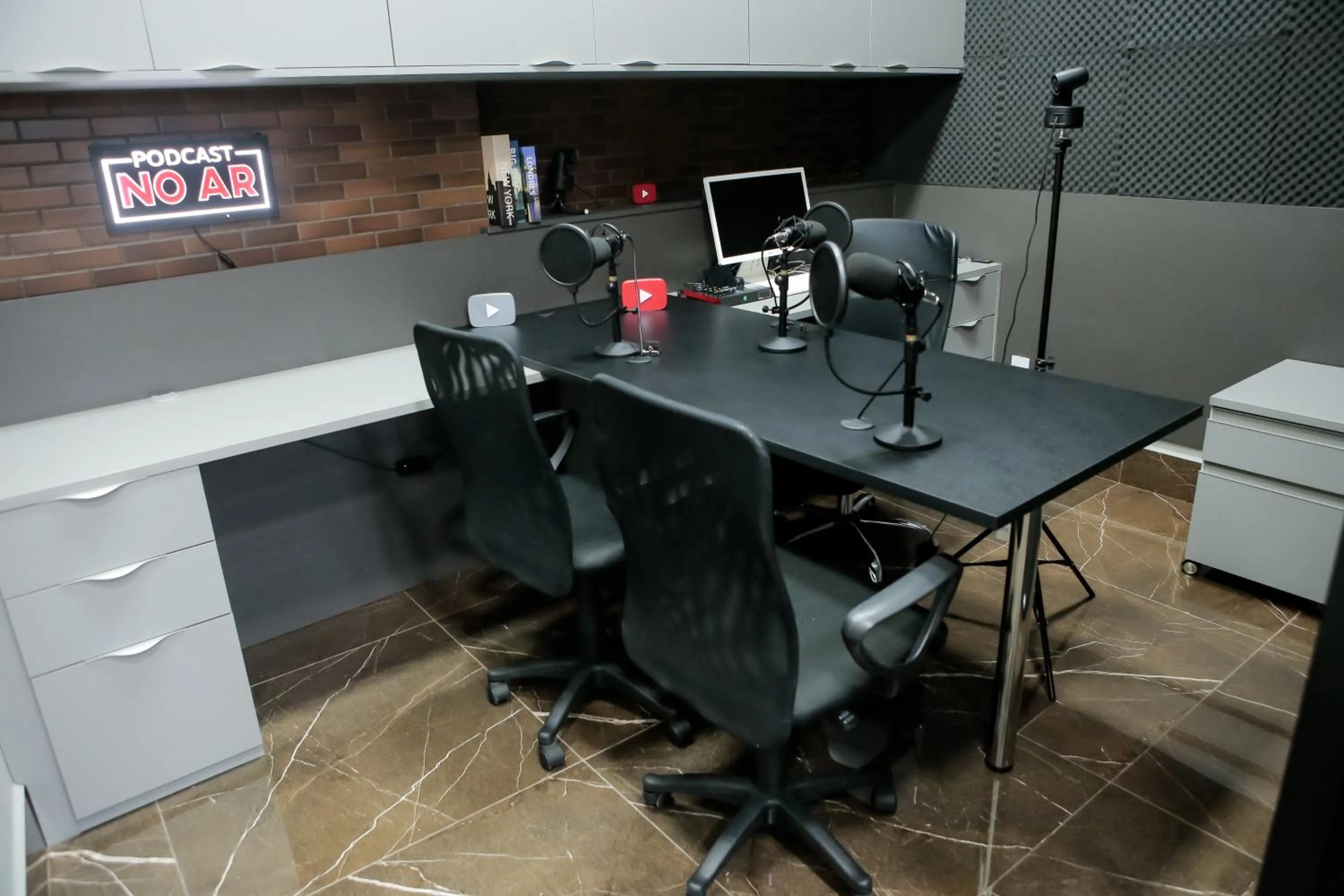 Meeting/conference room in eSuites Sorocaba