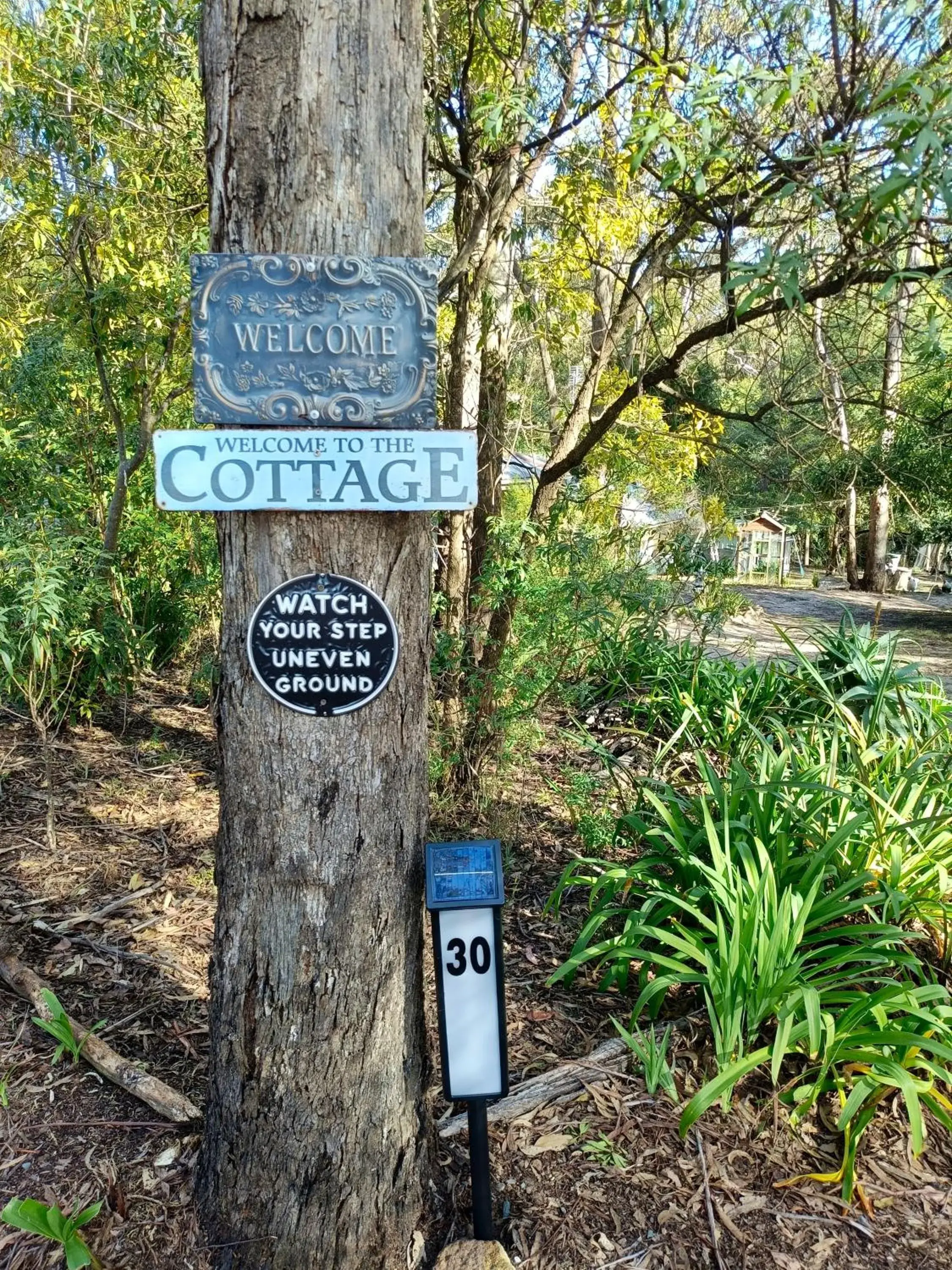 Woodmellow Family Holiday Cottage & Wood Stove in Kalimna Woods Cottages Woodmellow Family Holiday Cottage & Wood Stove in Kalimna Woods Cottages