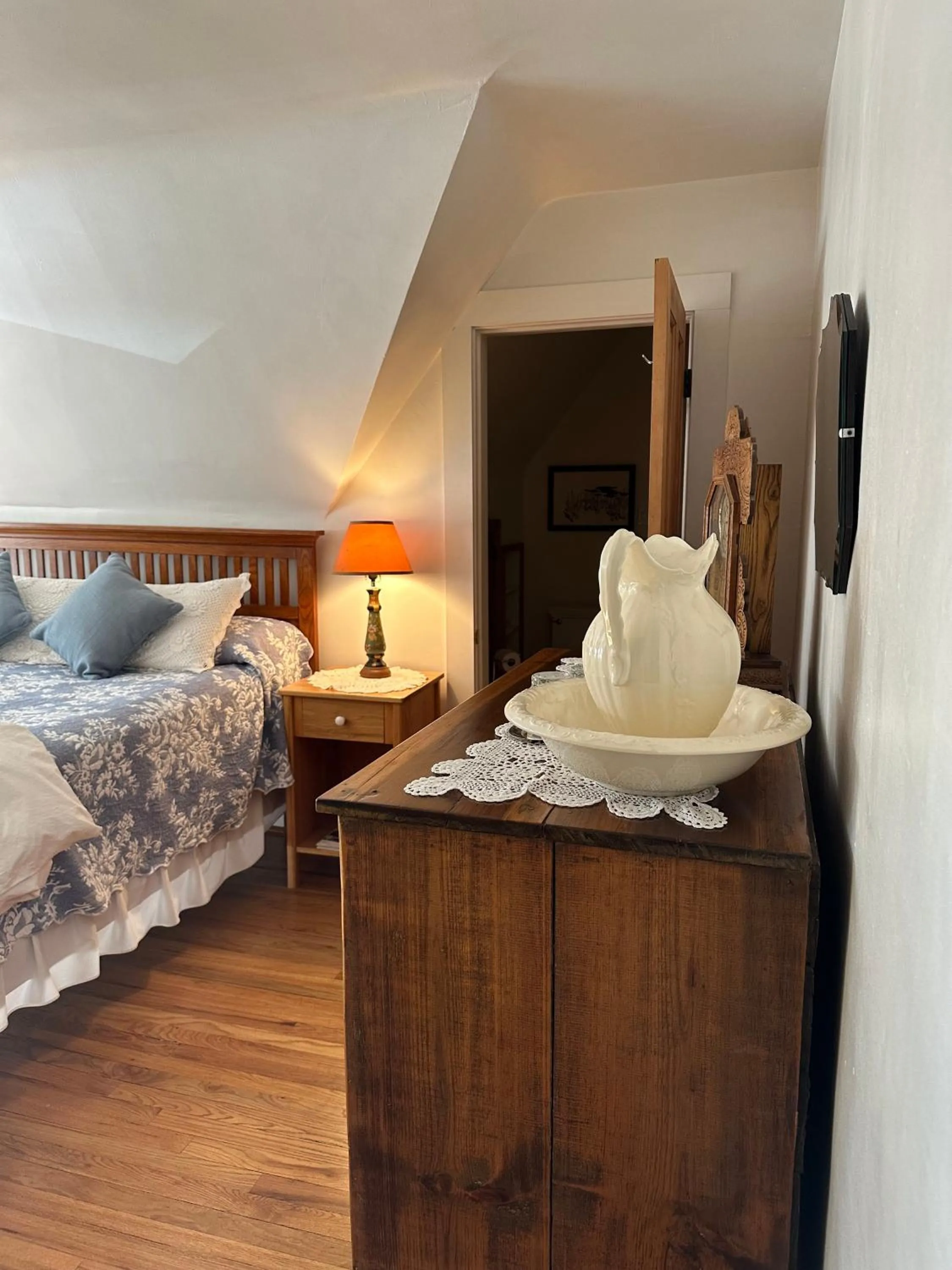 Bedroom, Bed in Gable House Bed and Breakfast Inn