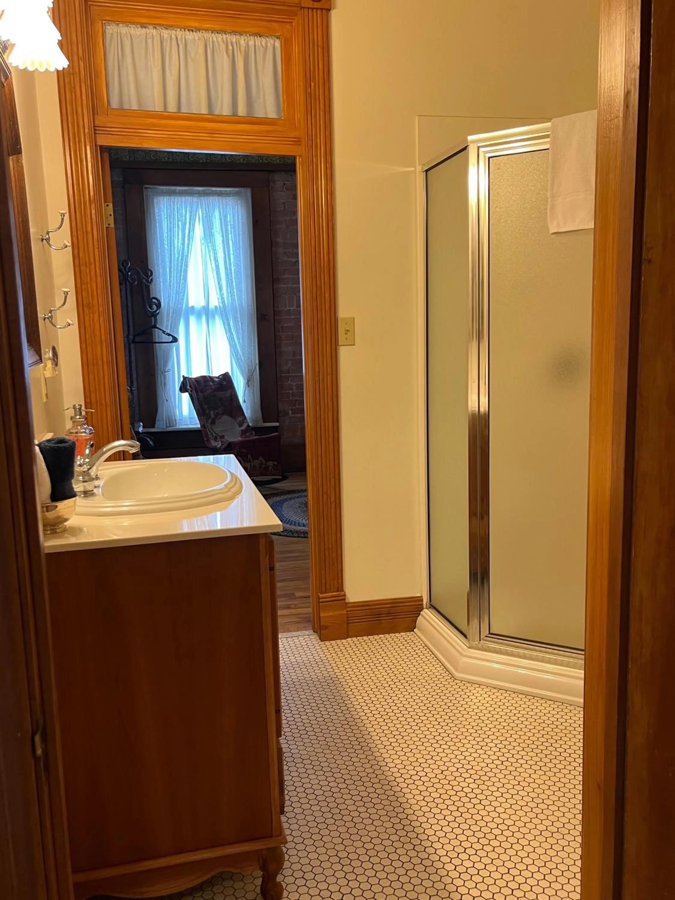 Bathroom in Gable House Bed and Breakfast Inn
