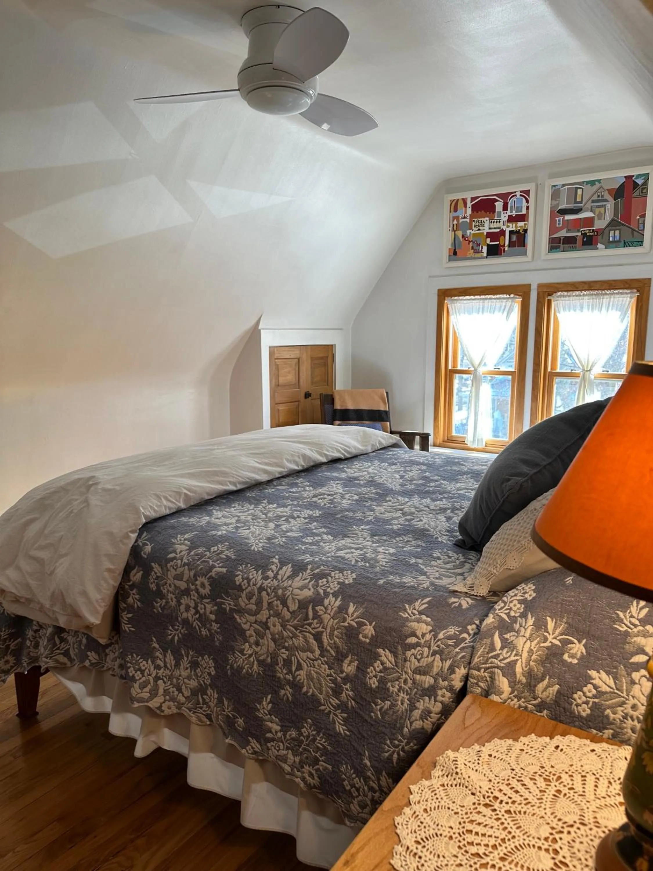 Bedroom, Bed in Gable House Bed and Breakfast Inn