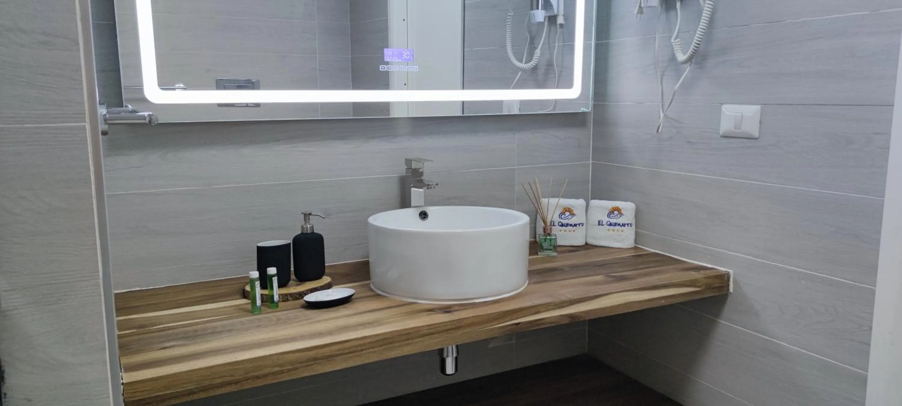 Bathroom in Hotel El Quemaito - Luxury Oceanfront Retreat