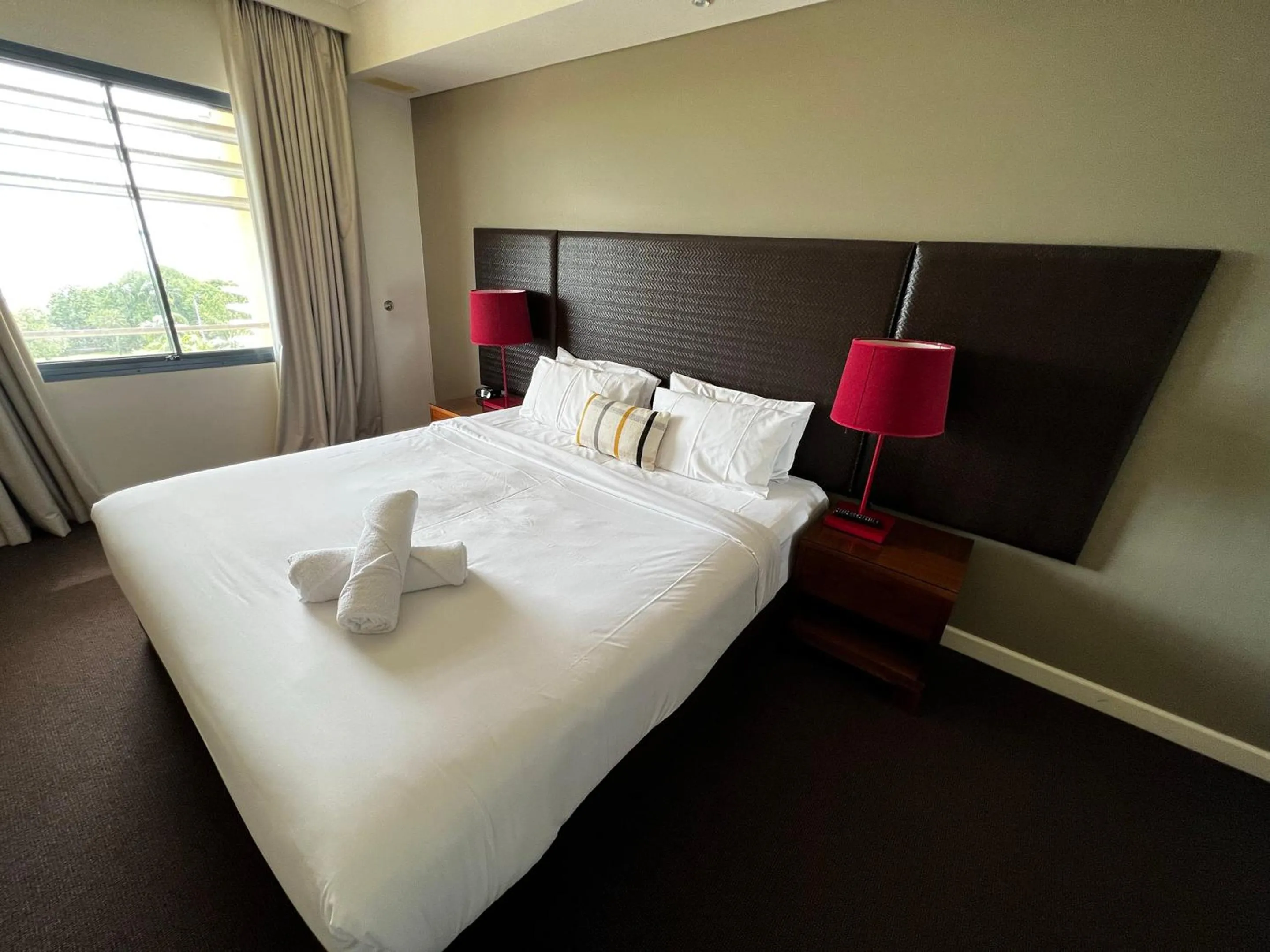Bedroom, Bed in Darwin Esplanade Central Official