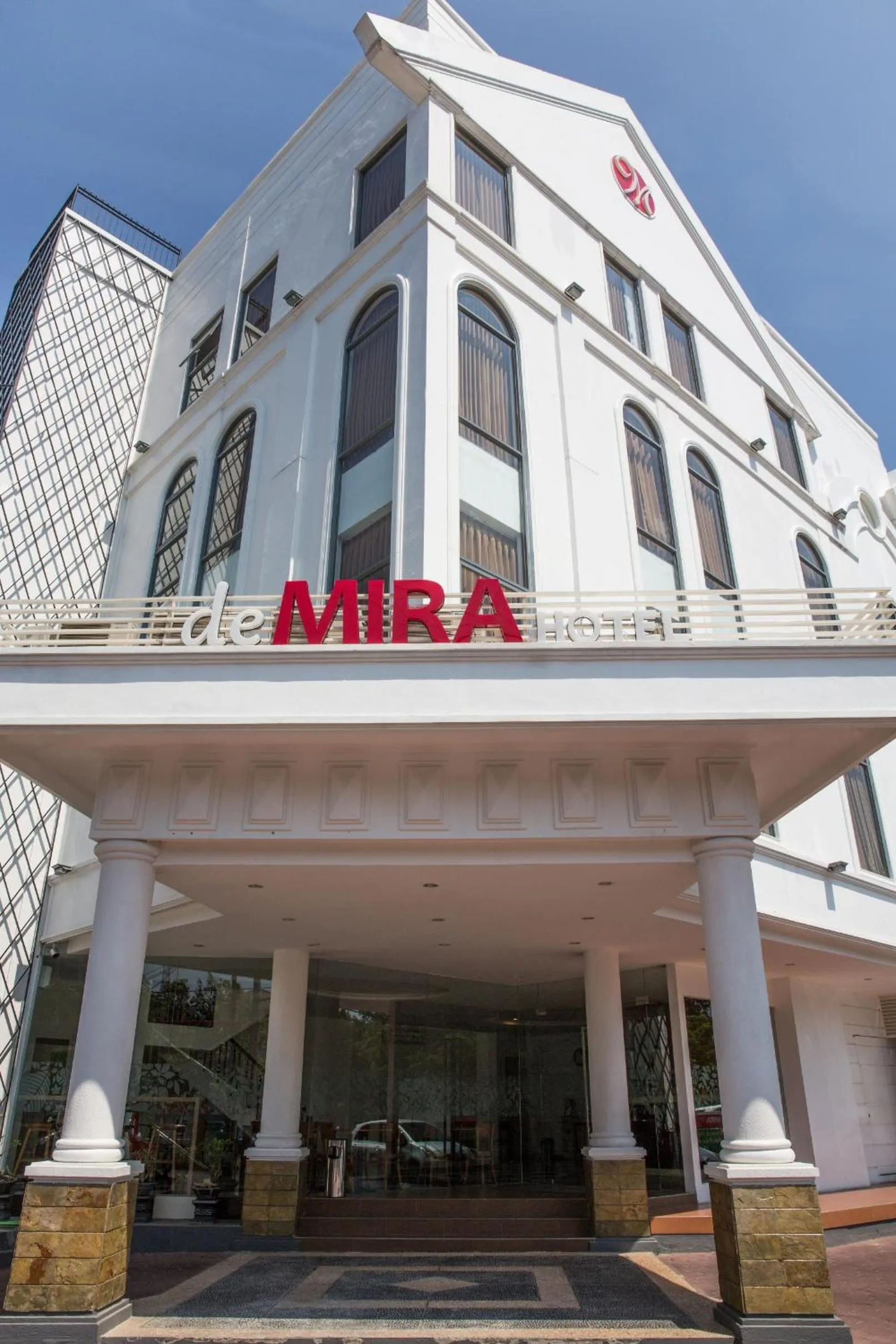 Facade/entrance in DeMira Hotel