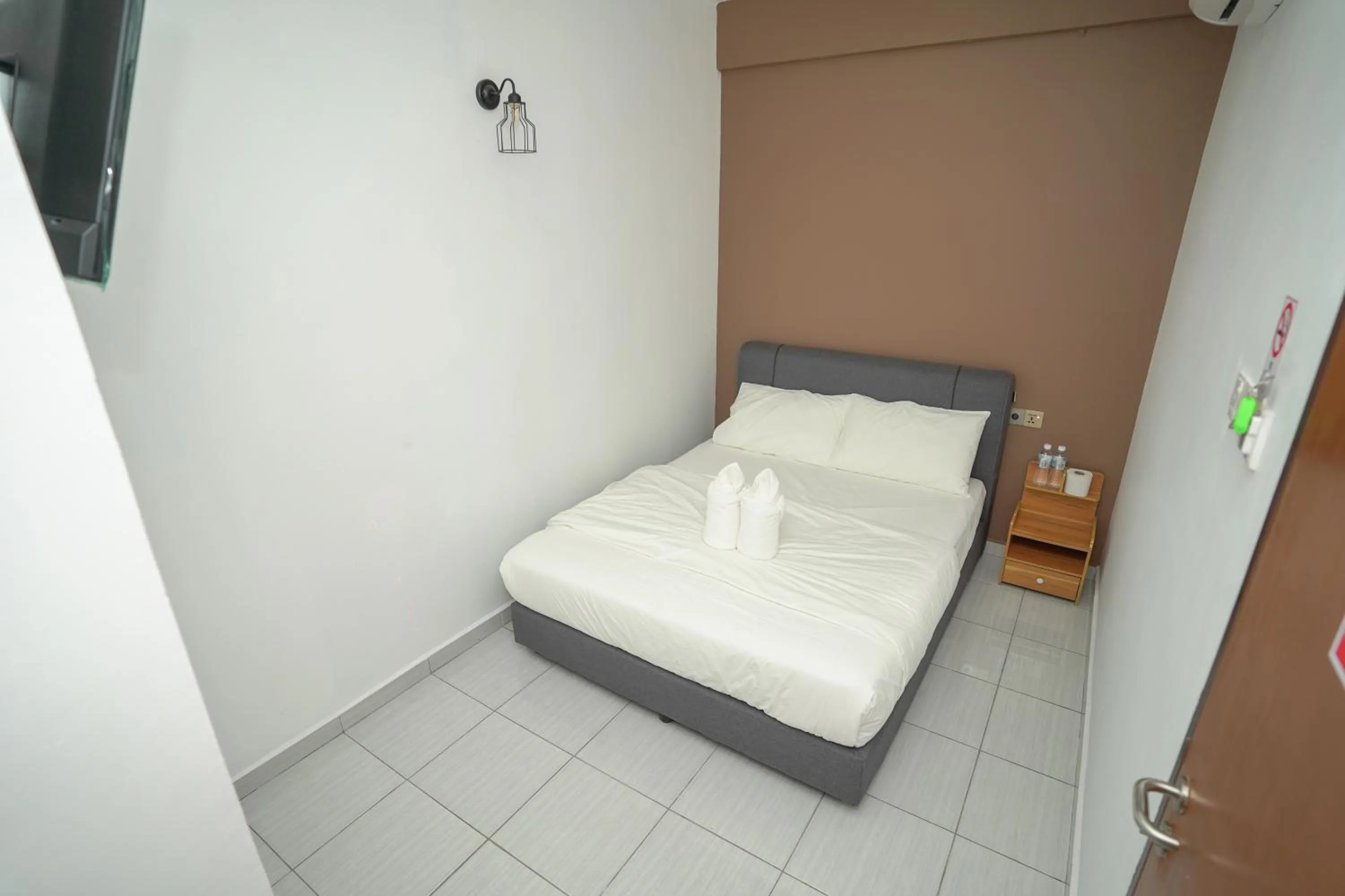 Photo of the whole room, Bed in Gemilang Hotel Klang