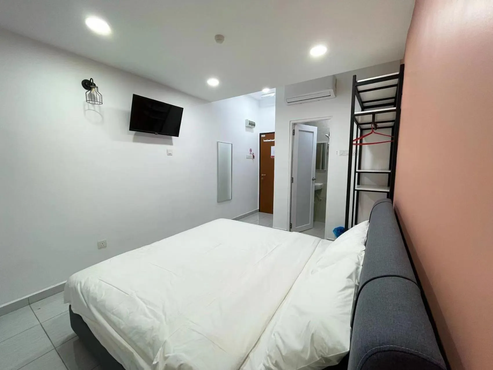 Photo of the whole room, Bed in Gemilang Hotel Klang