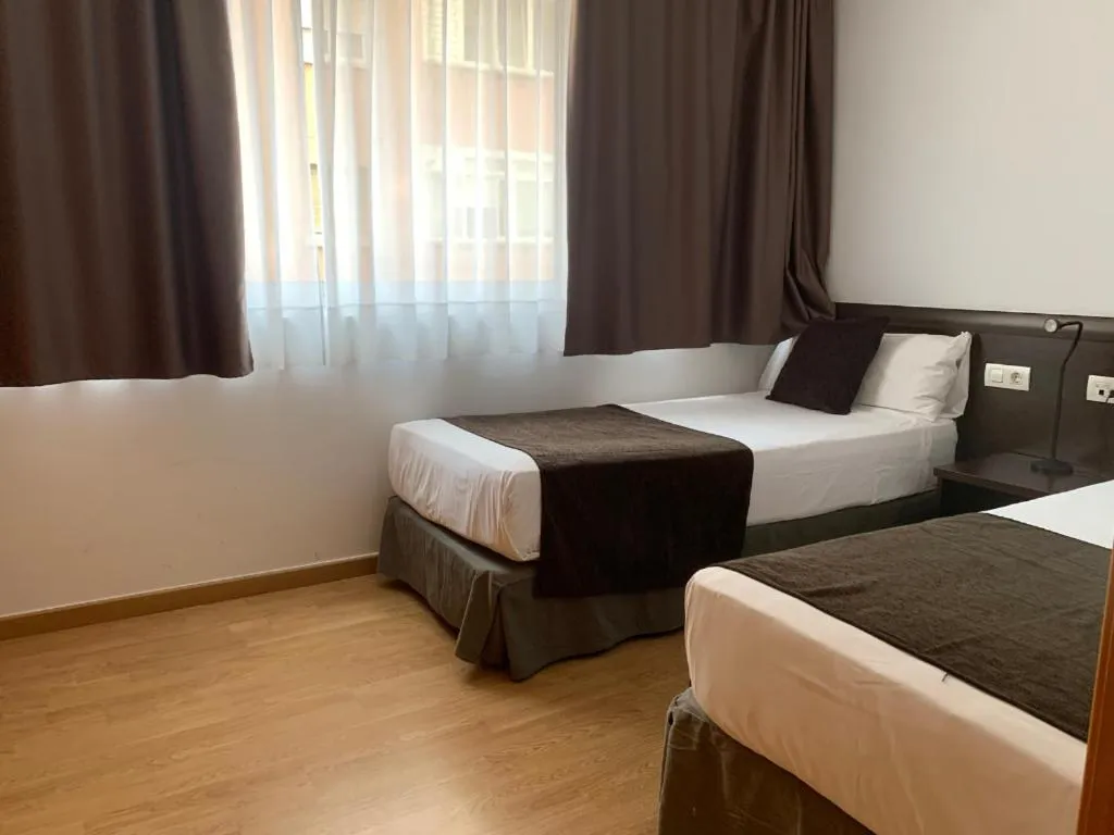 Bedroom, Bed in Hotel Travessera