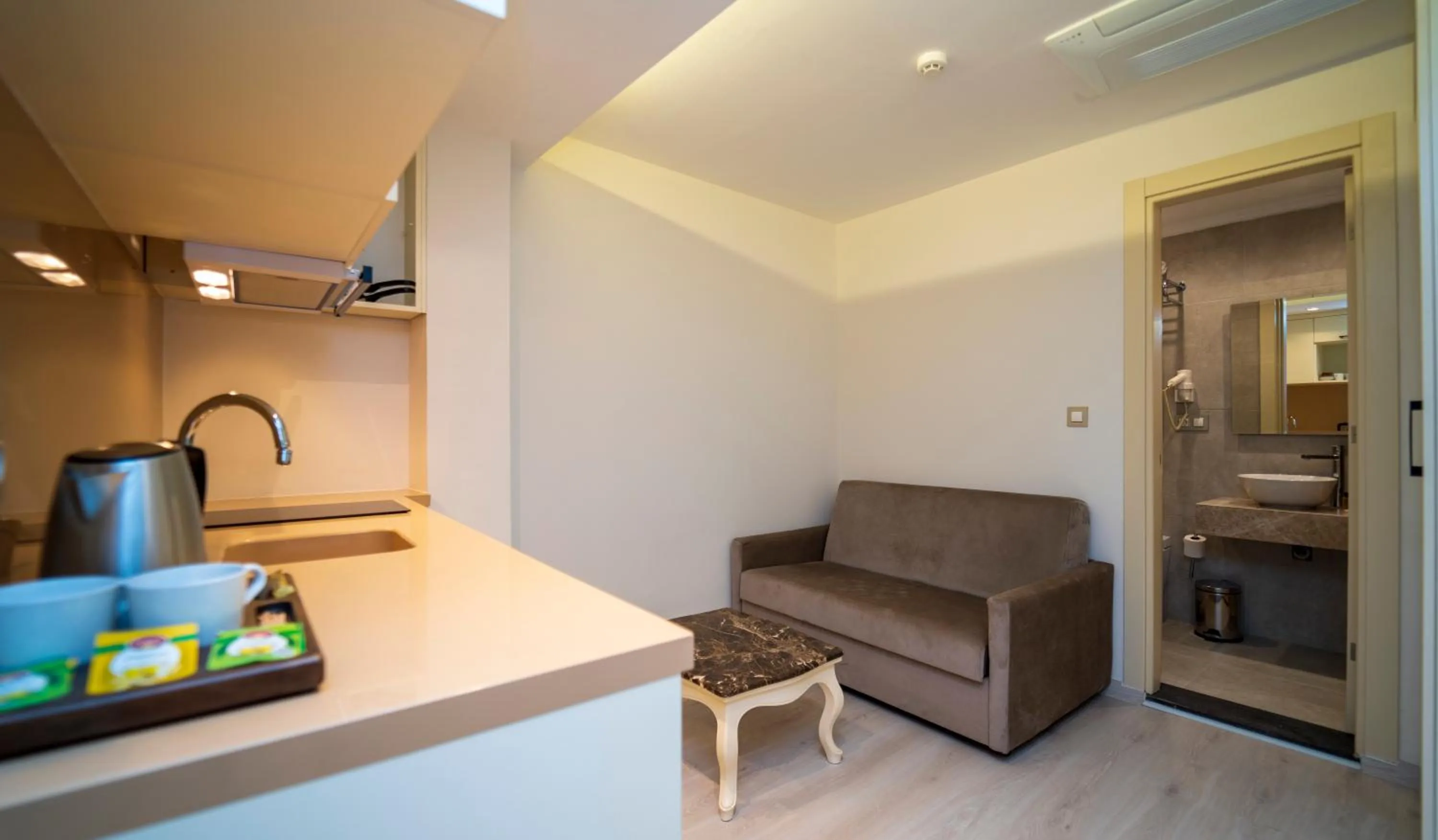 Seating area in Rooms365