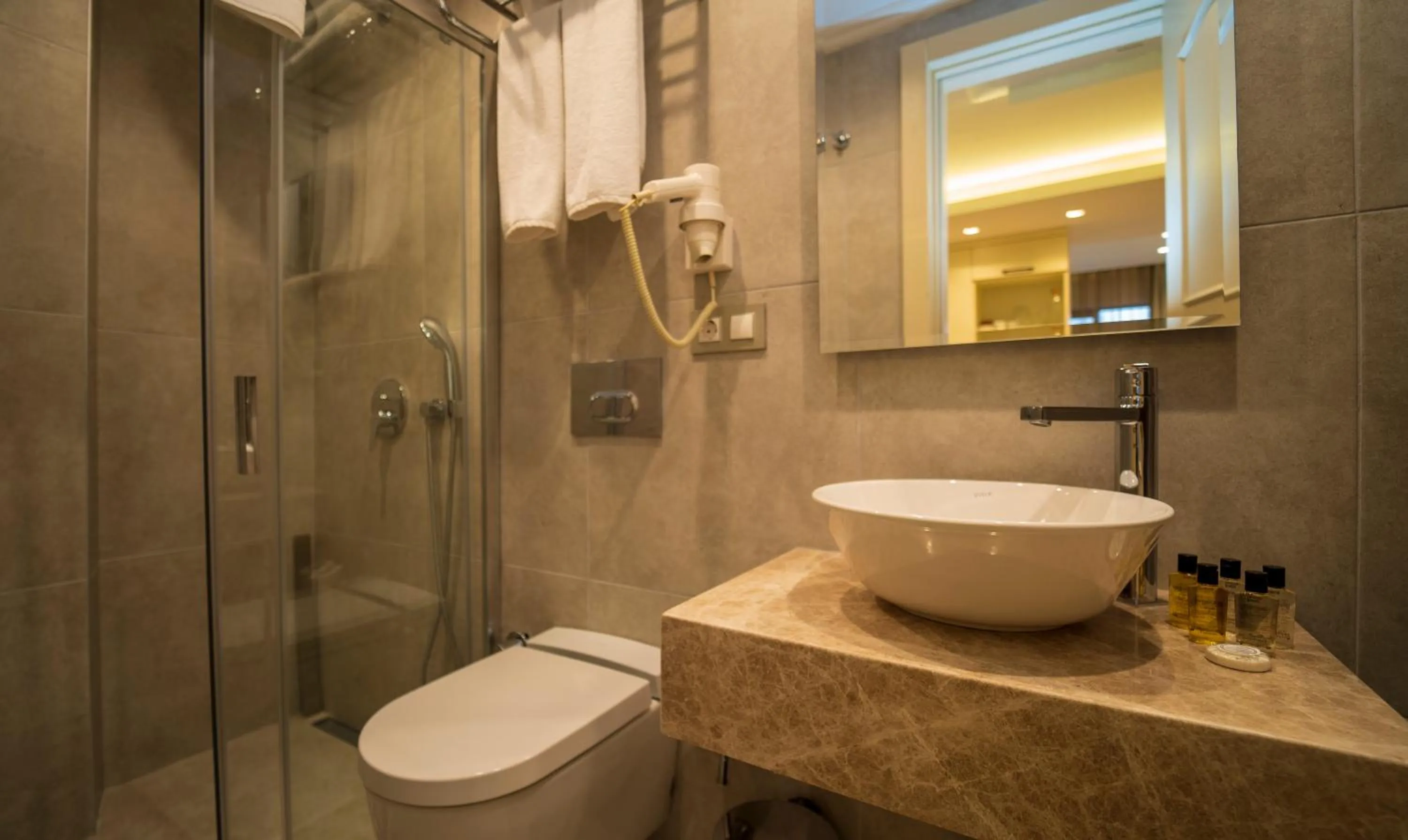 Bathroom in Rooms365