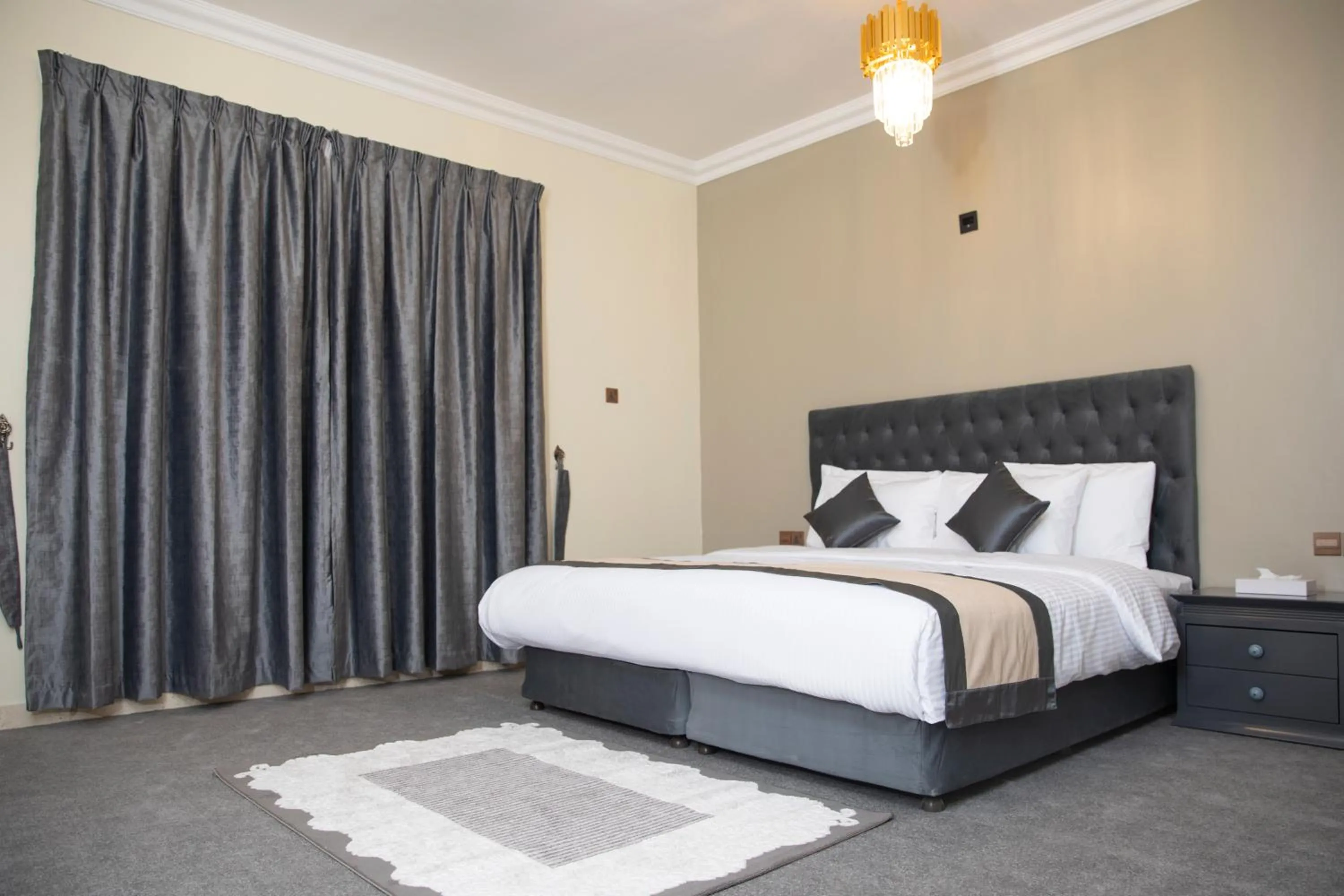 Bed in Sea Shore Hotel Apartment Khorfakkan