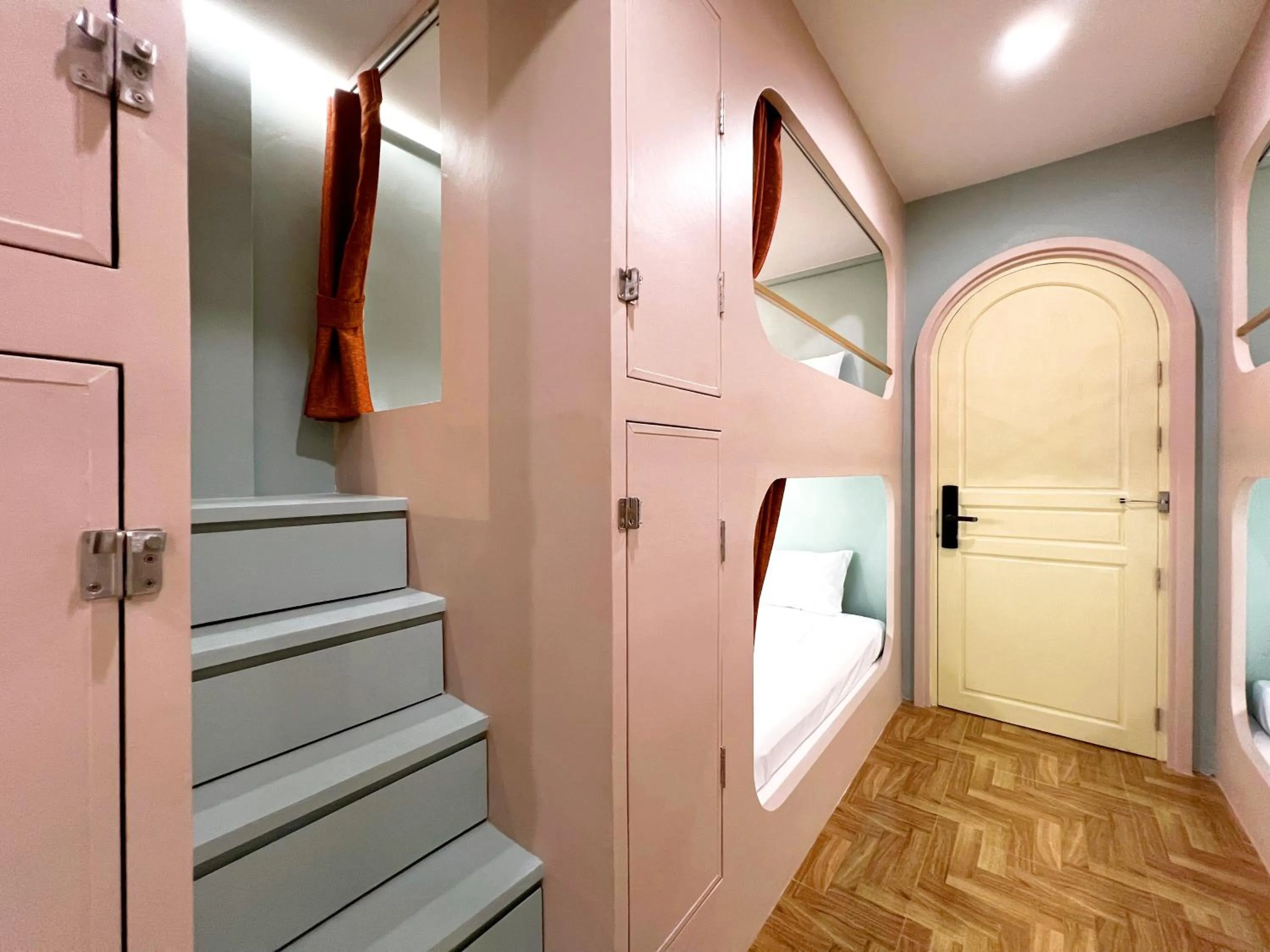 The Snug Airportel - Phuket Airport