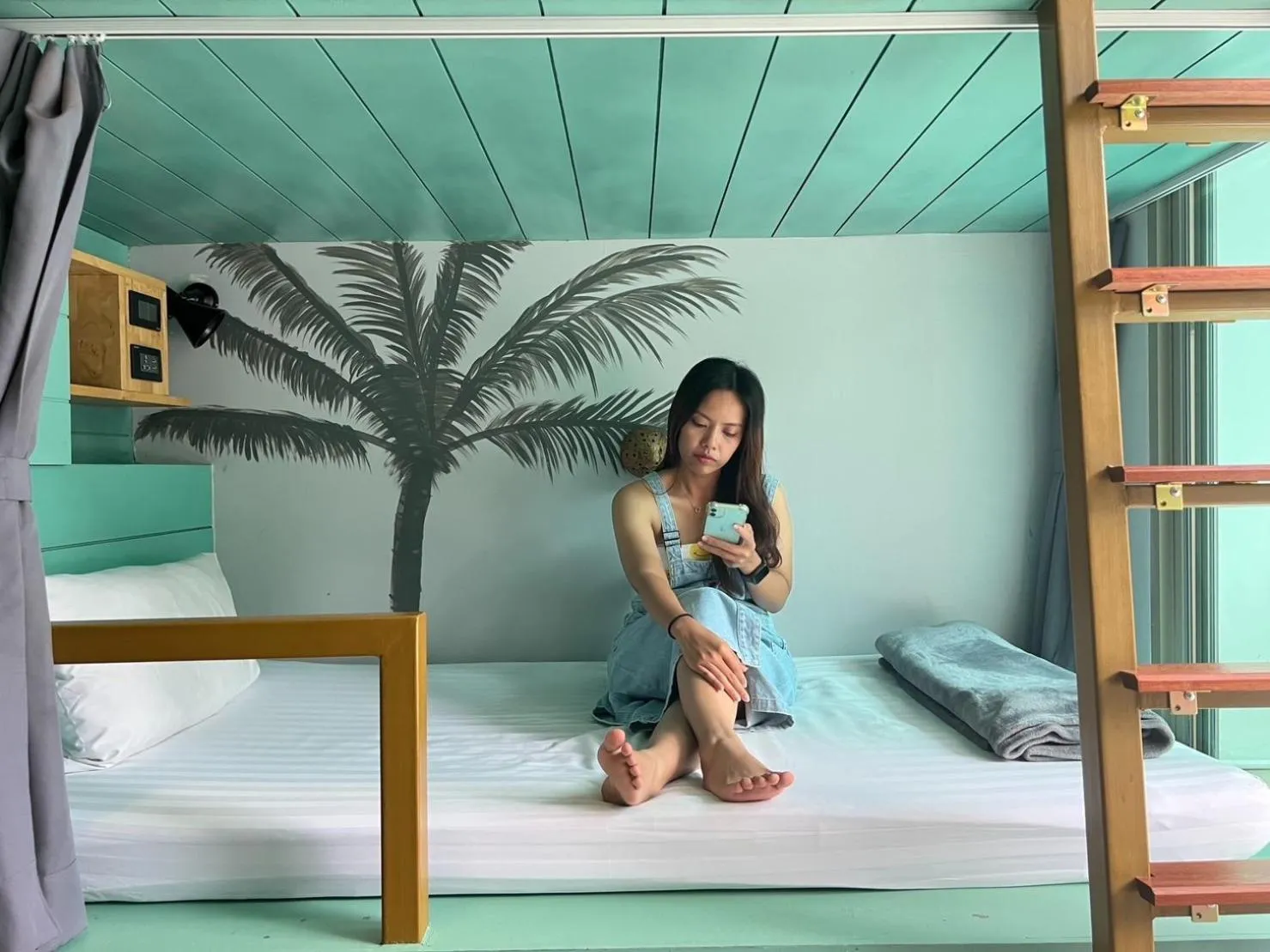 Bed in The Snug Airportel - Phuket Airport