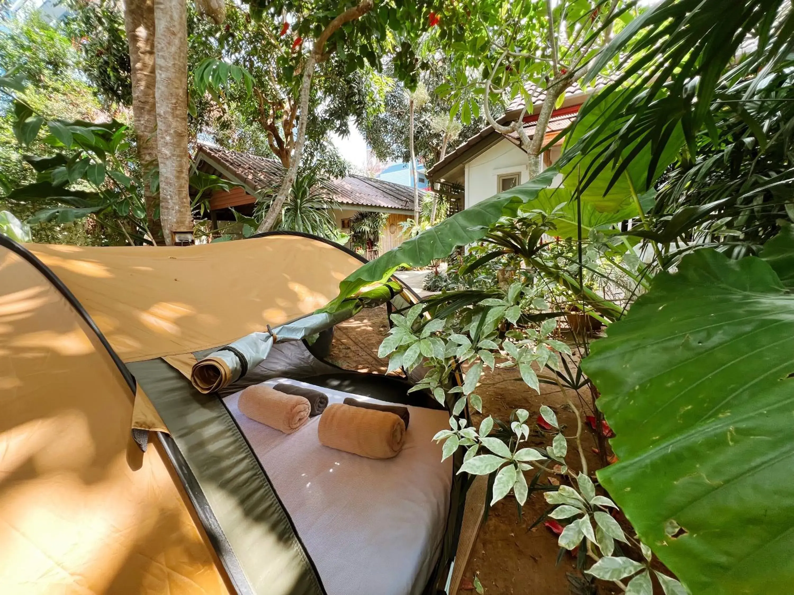 Tent - single occupancy in The Snug Airportel - Phuket Airport Tent - single occupancy in The Snug Airportel - Phuket Airport