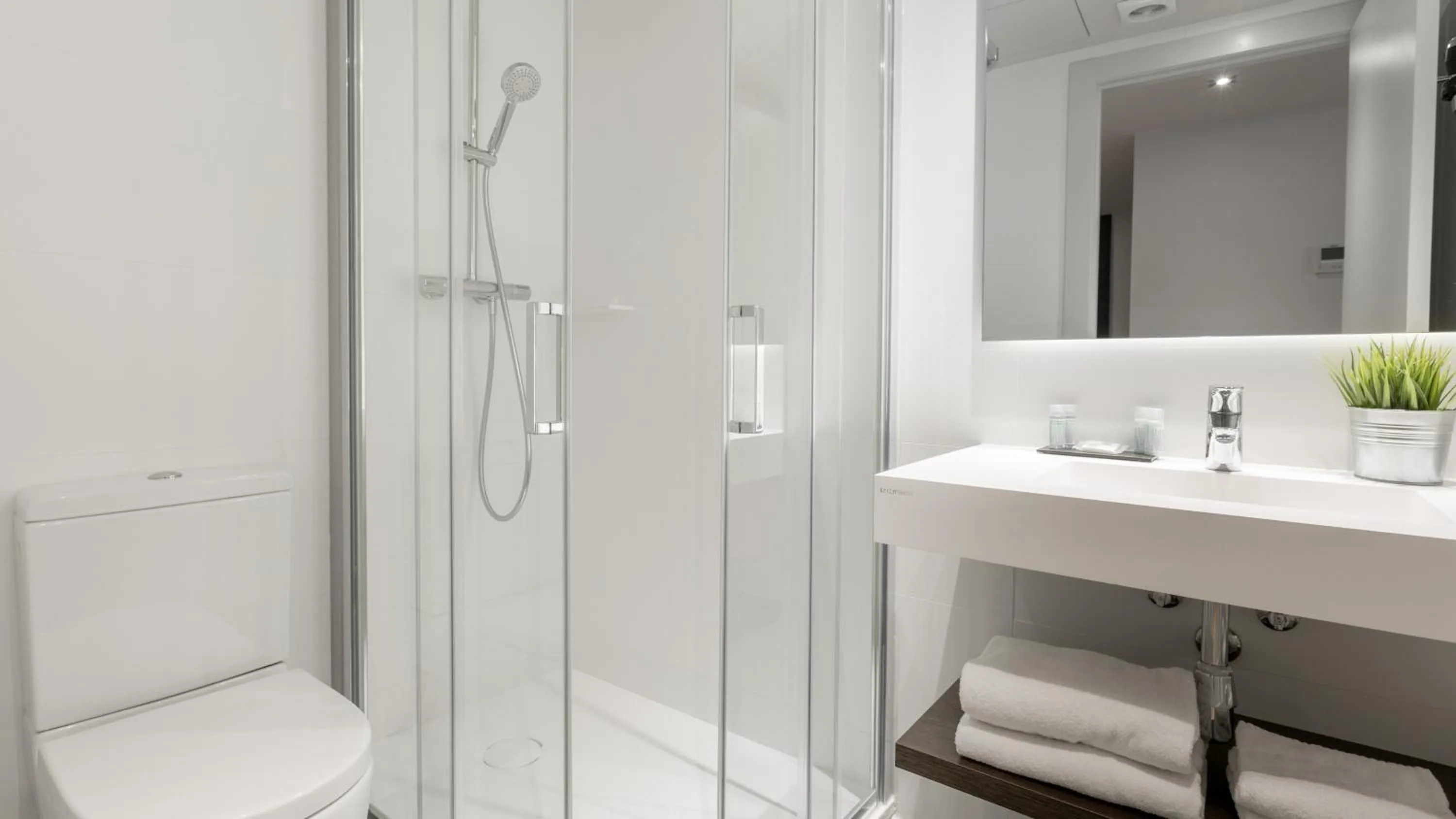 Bathroom in Arc La Rambla