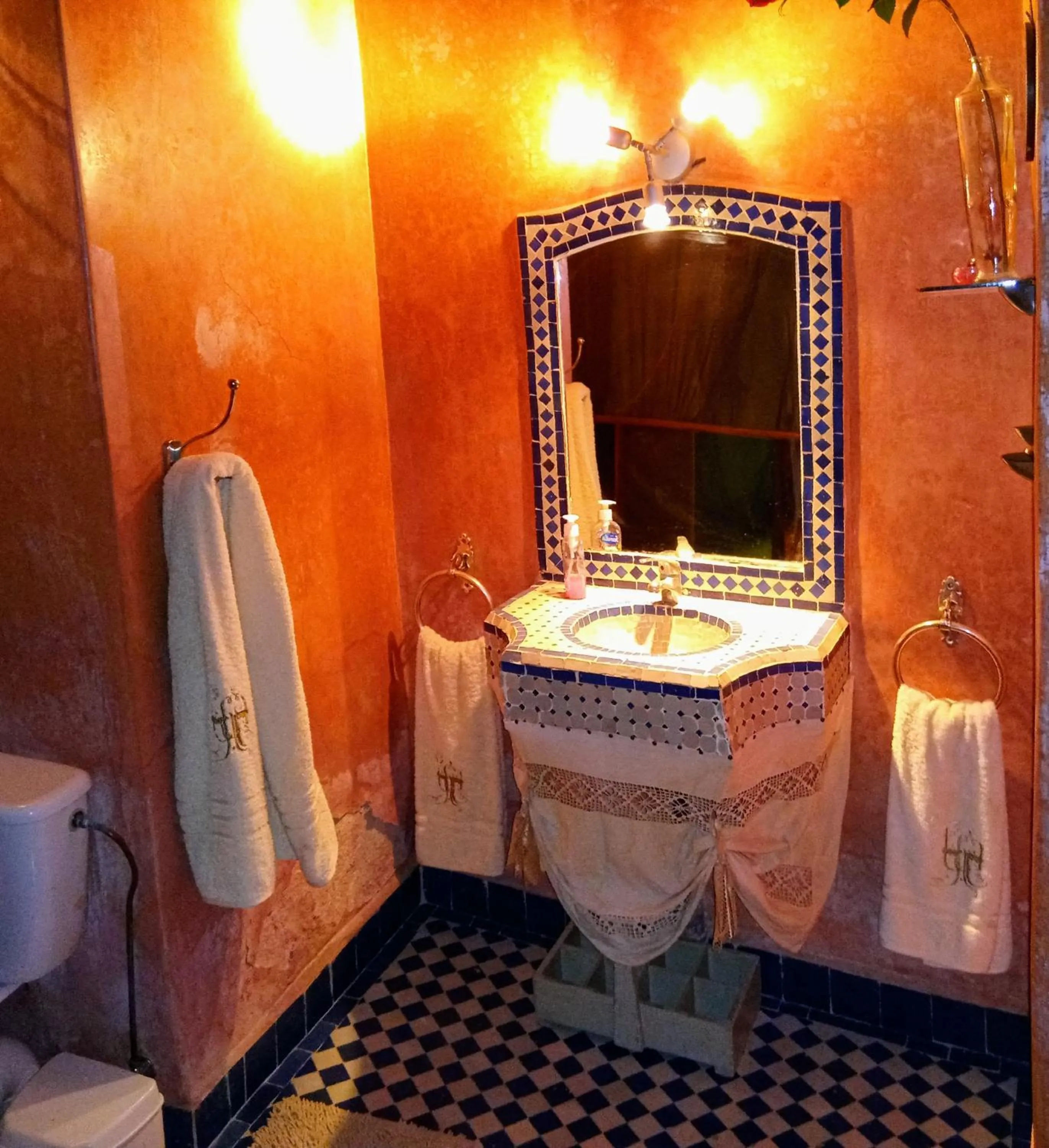 Bathroom in Riad Rchacha