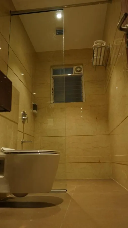 Bathroom in Alaukik Hotel