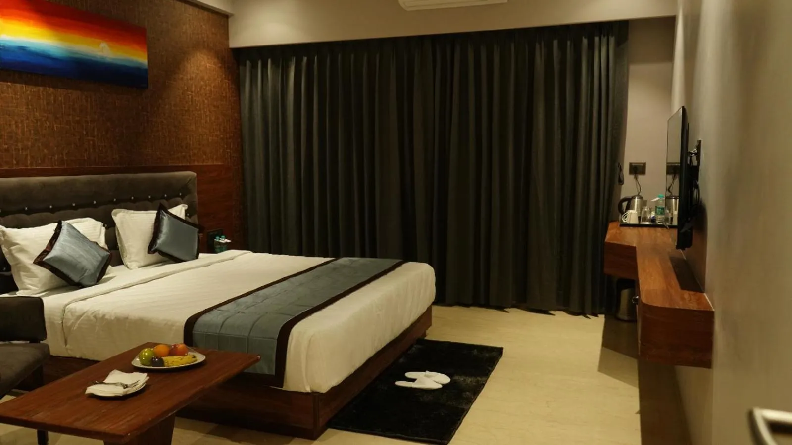 Bed in Alaukik Hotel