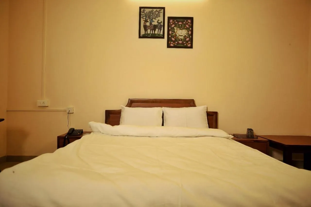 Bed in DWARKA KUNJ