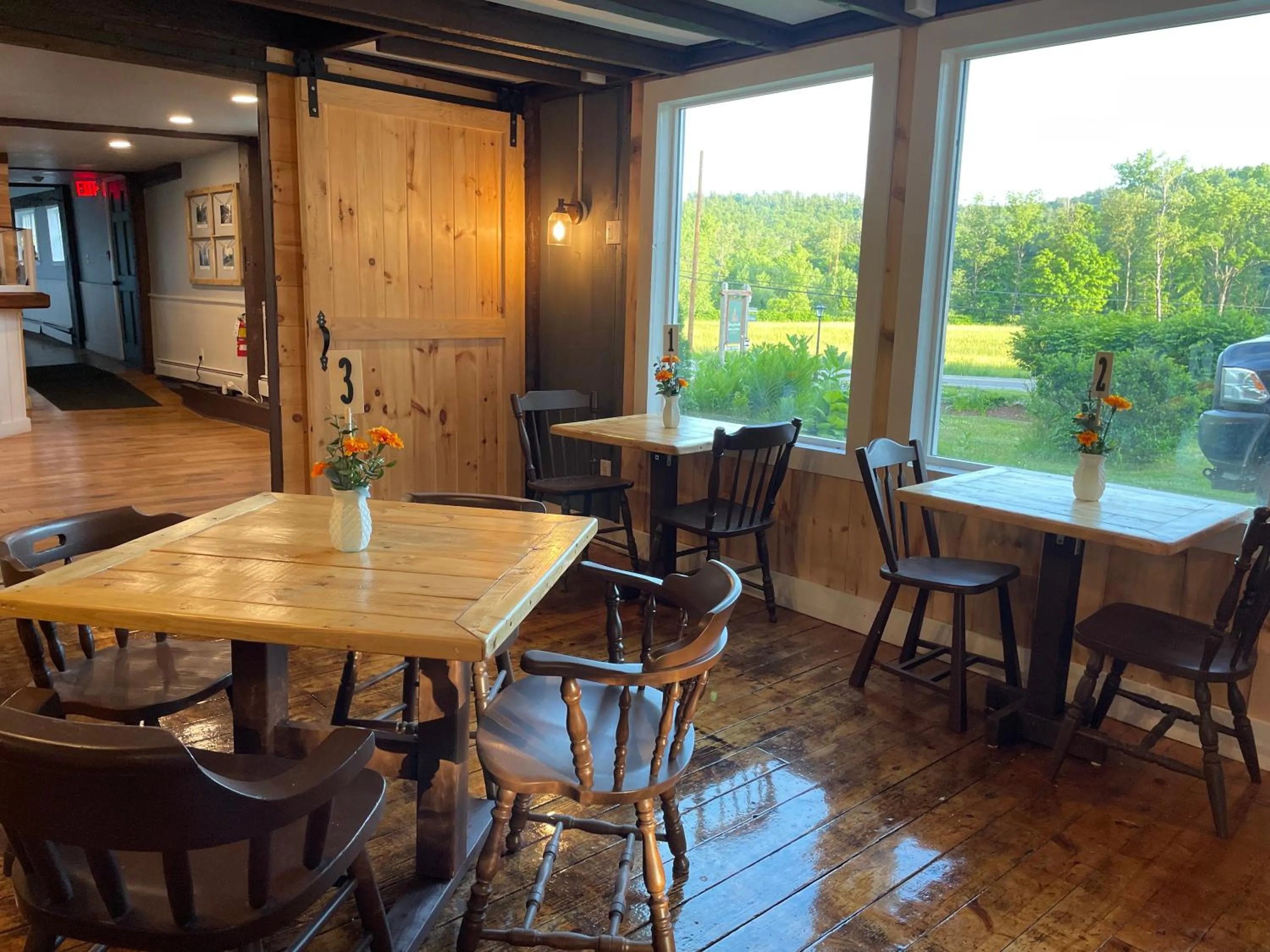 Restaurant/places to eat in Stone Hearth Inn and Eatery