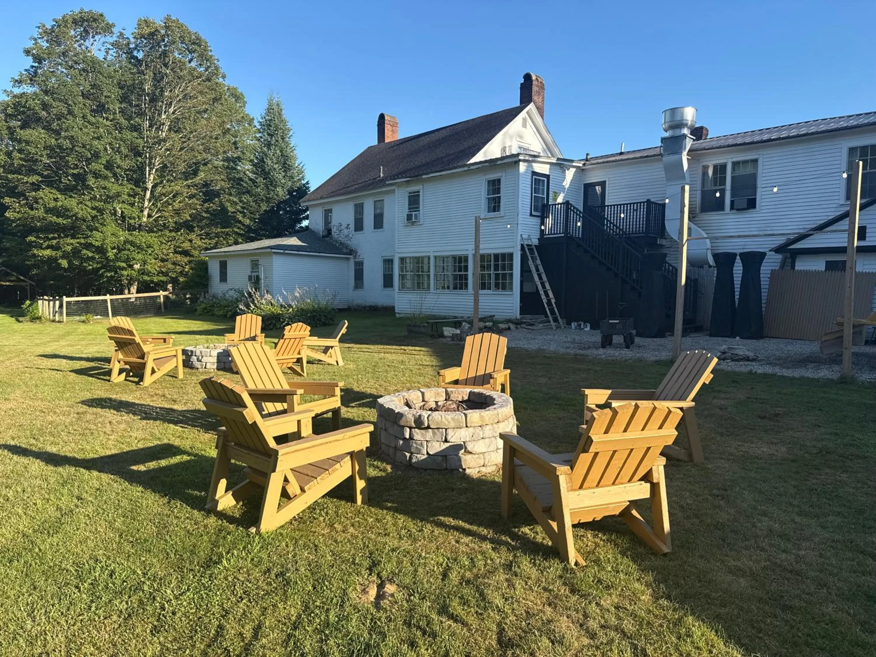 Property building in Stone Hearth Inn and Eatery