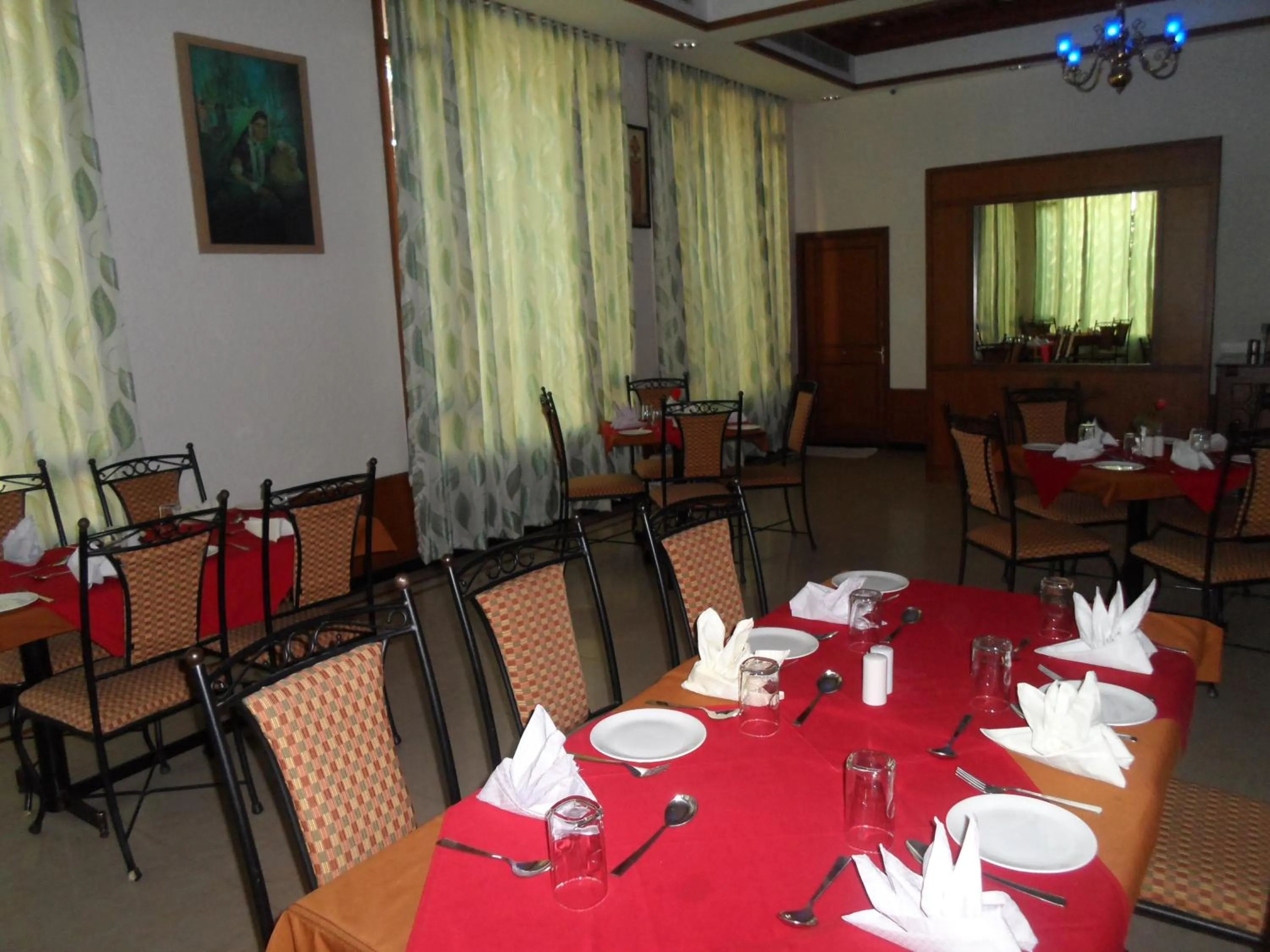 Restaurant/places to eat in Hotel Kalyan Residency
