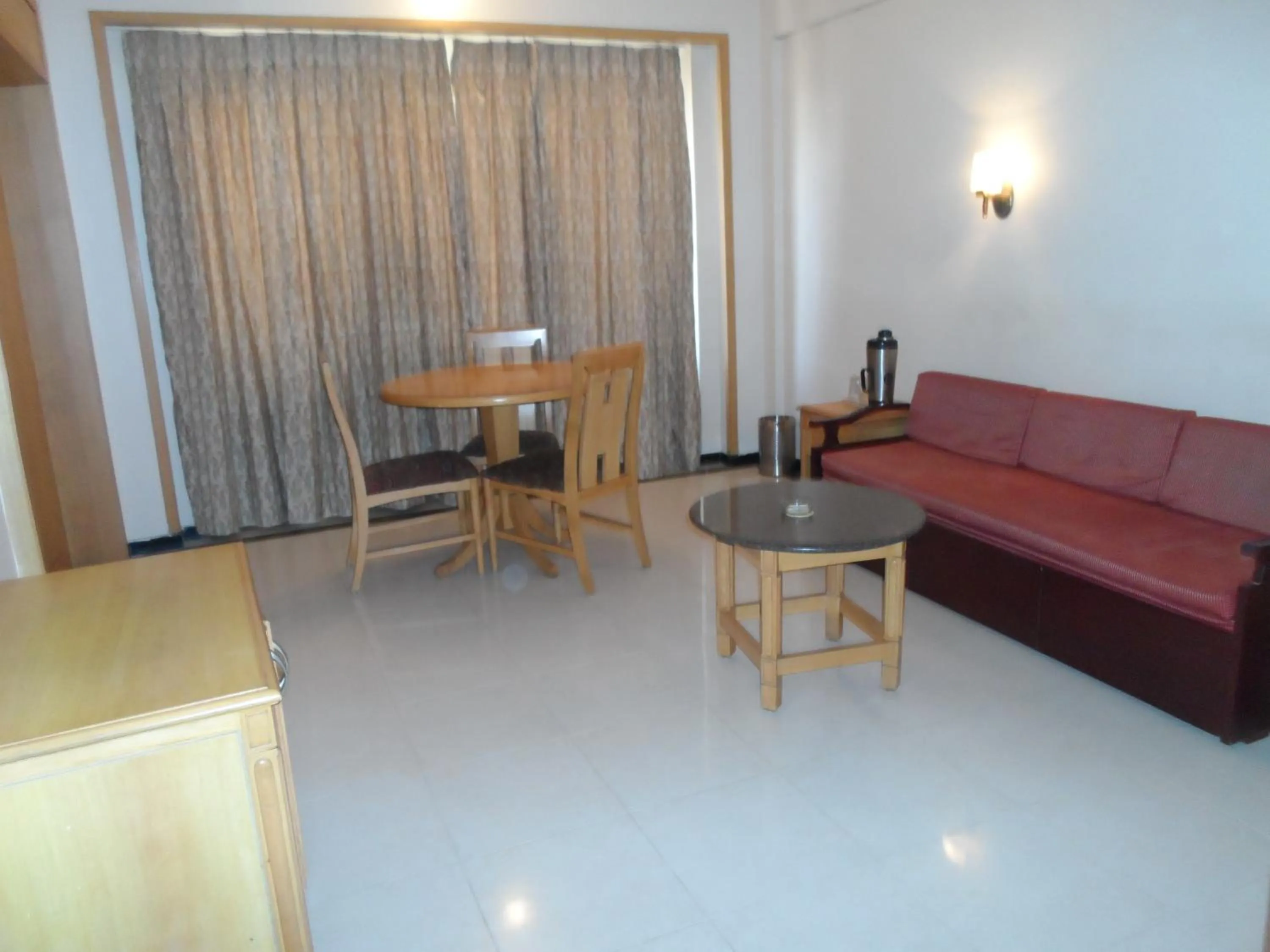 Living room in Hotel Kalyan Residency