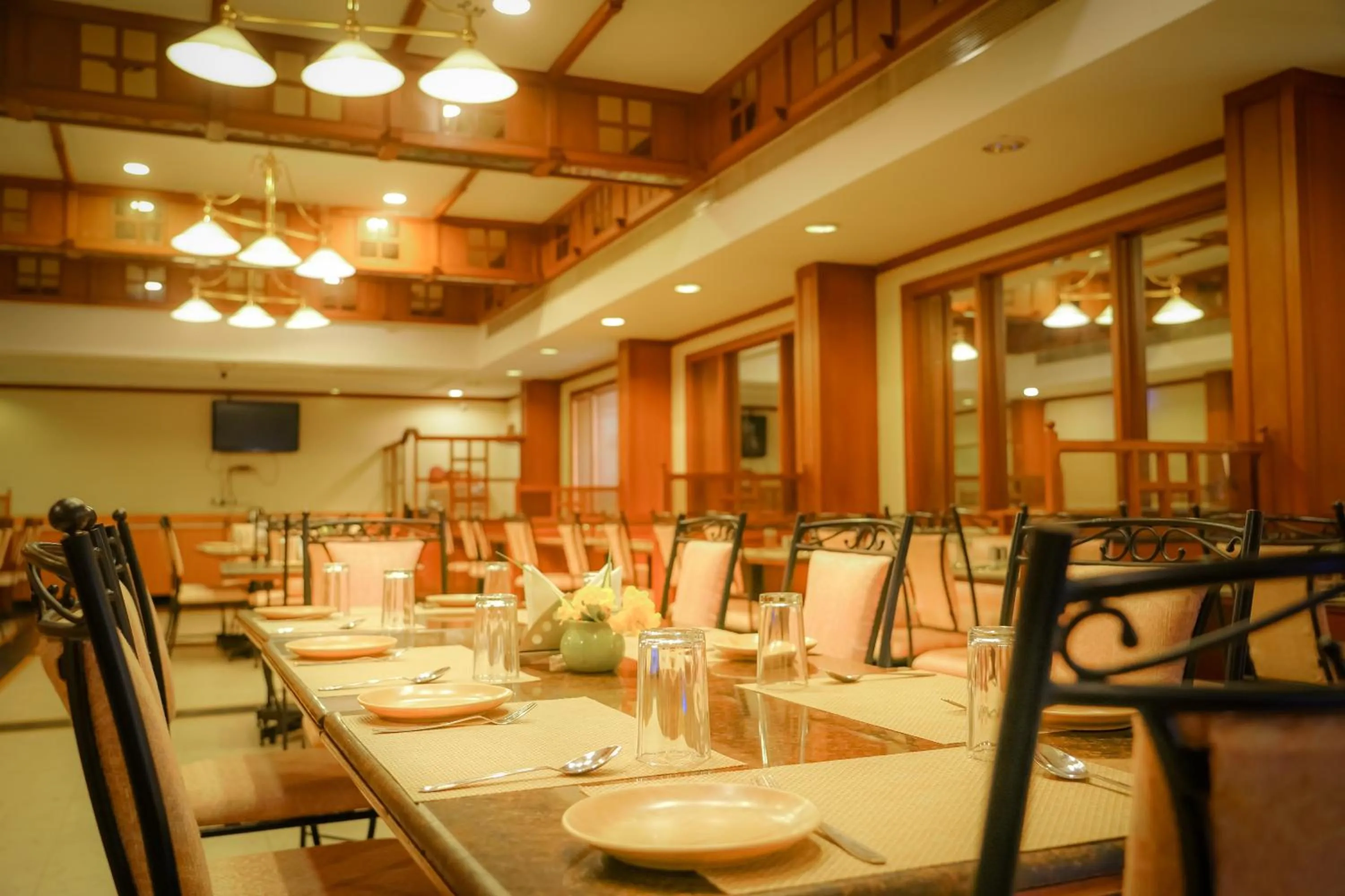 Restaurant/places to eat in Hotel Kalyan Residency