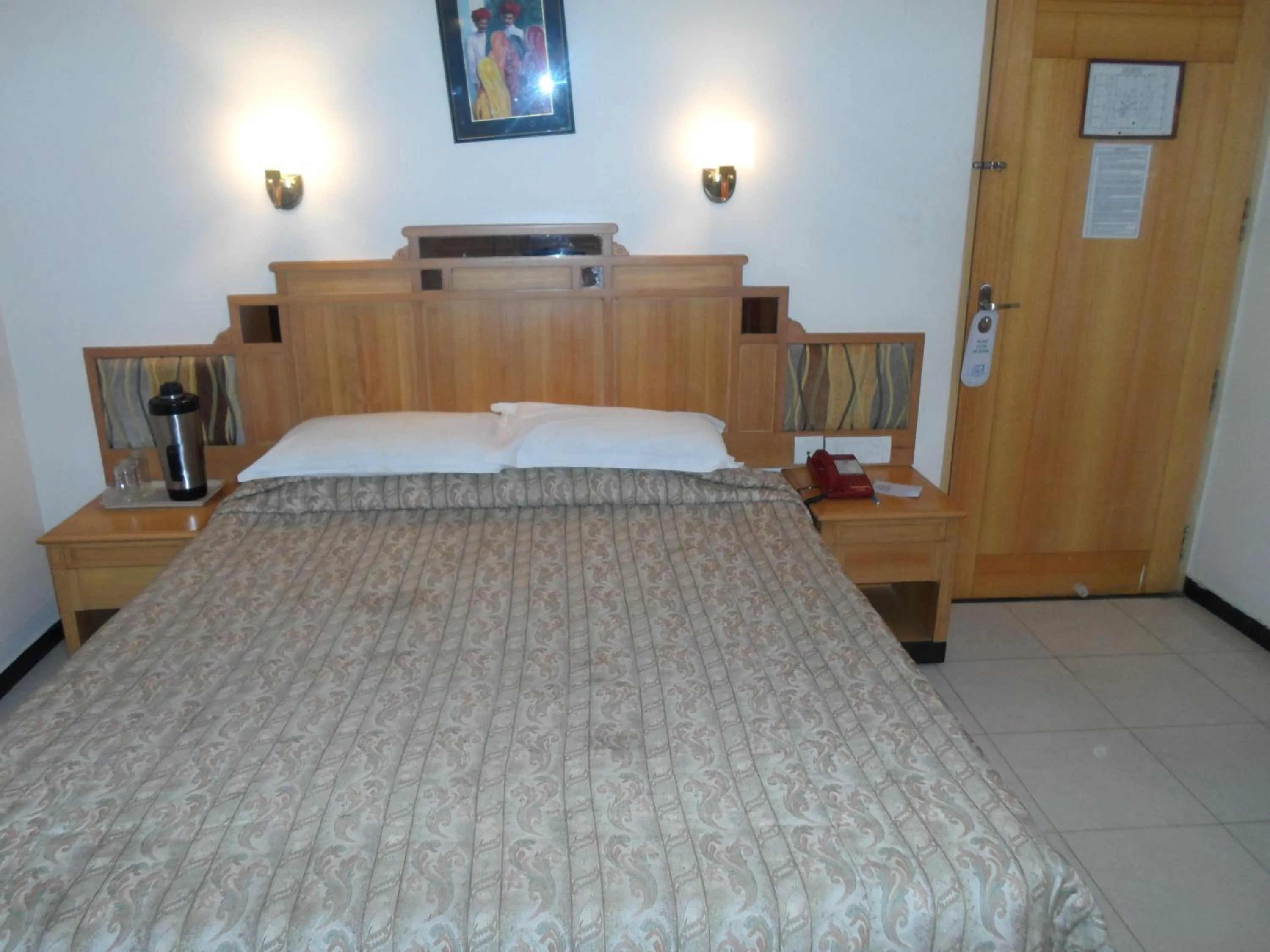 Bed in Hotel Kalyan Residency