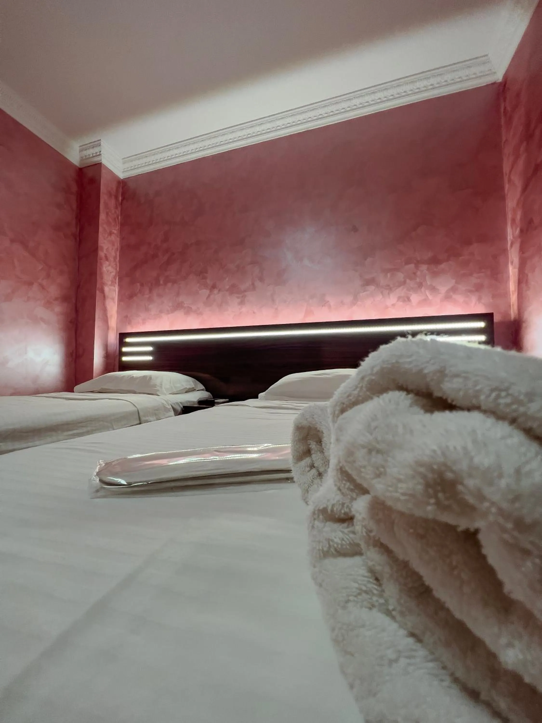 Bed in Opera Avenue Hotel