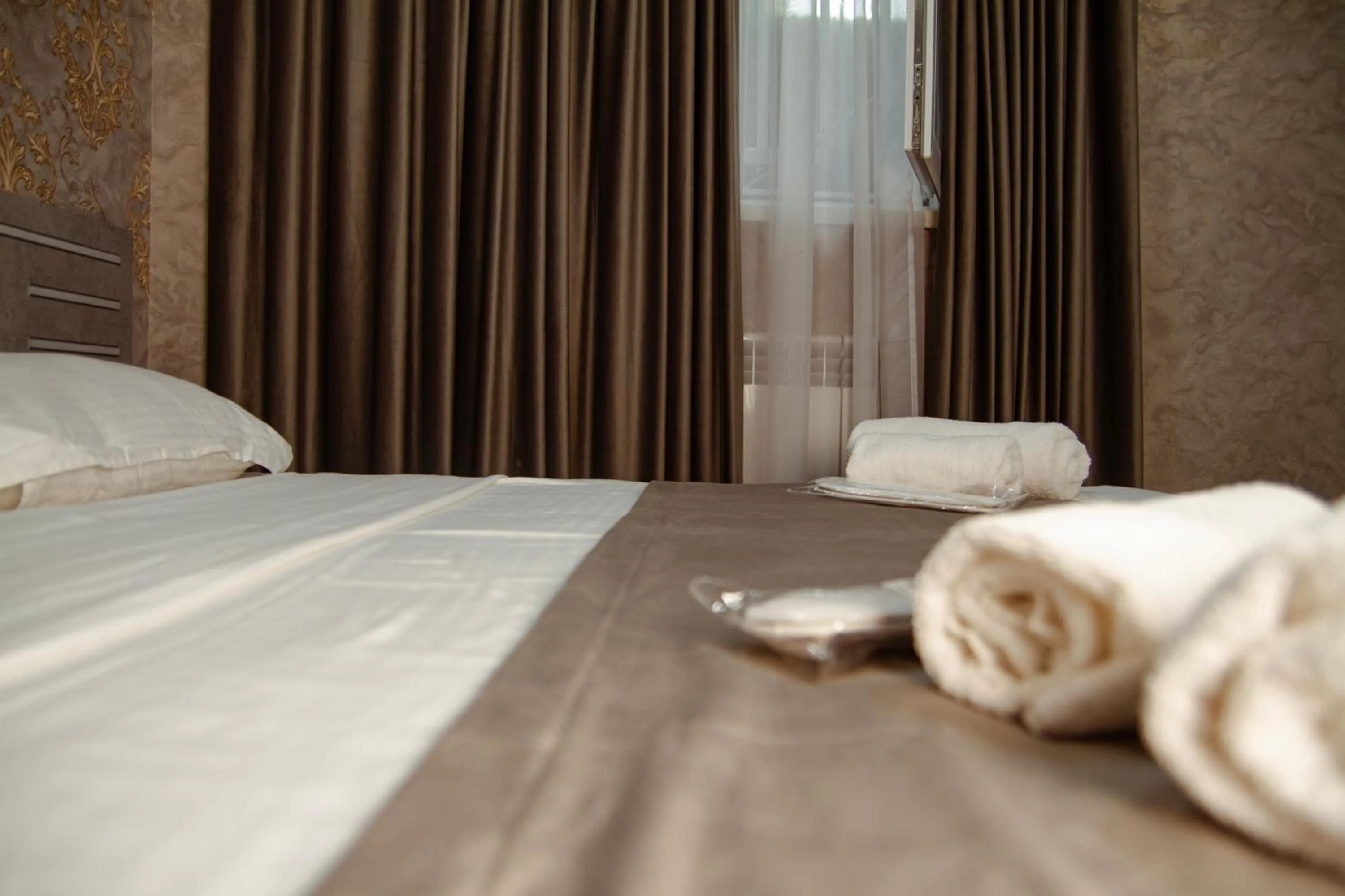 Bed in Opera Avenue Hotel