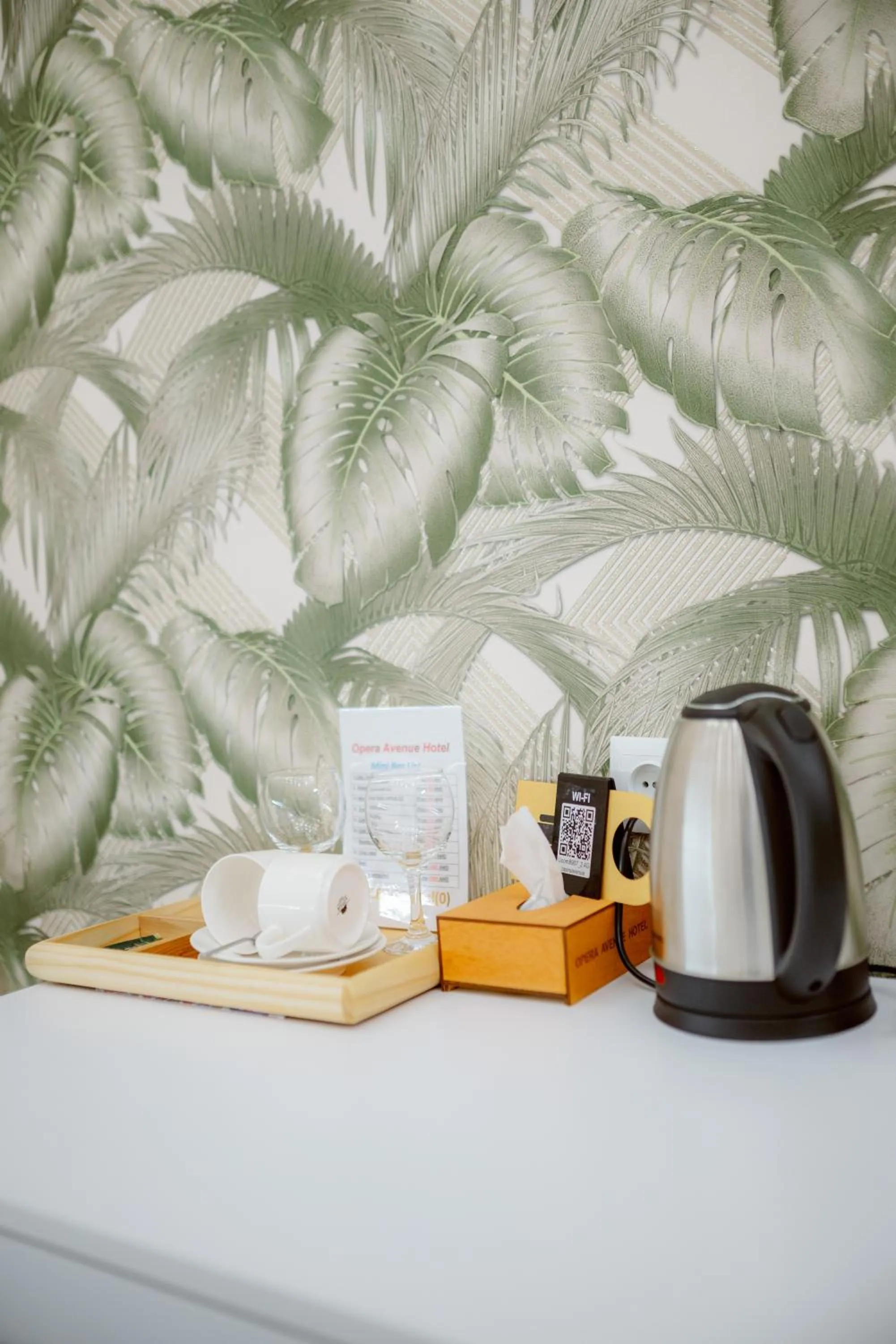 Coffee/tea facilities in Opera Avenue Hotel