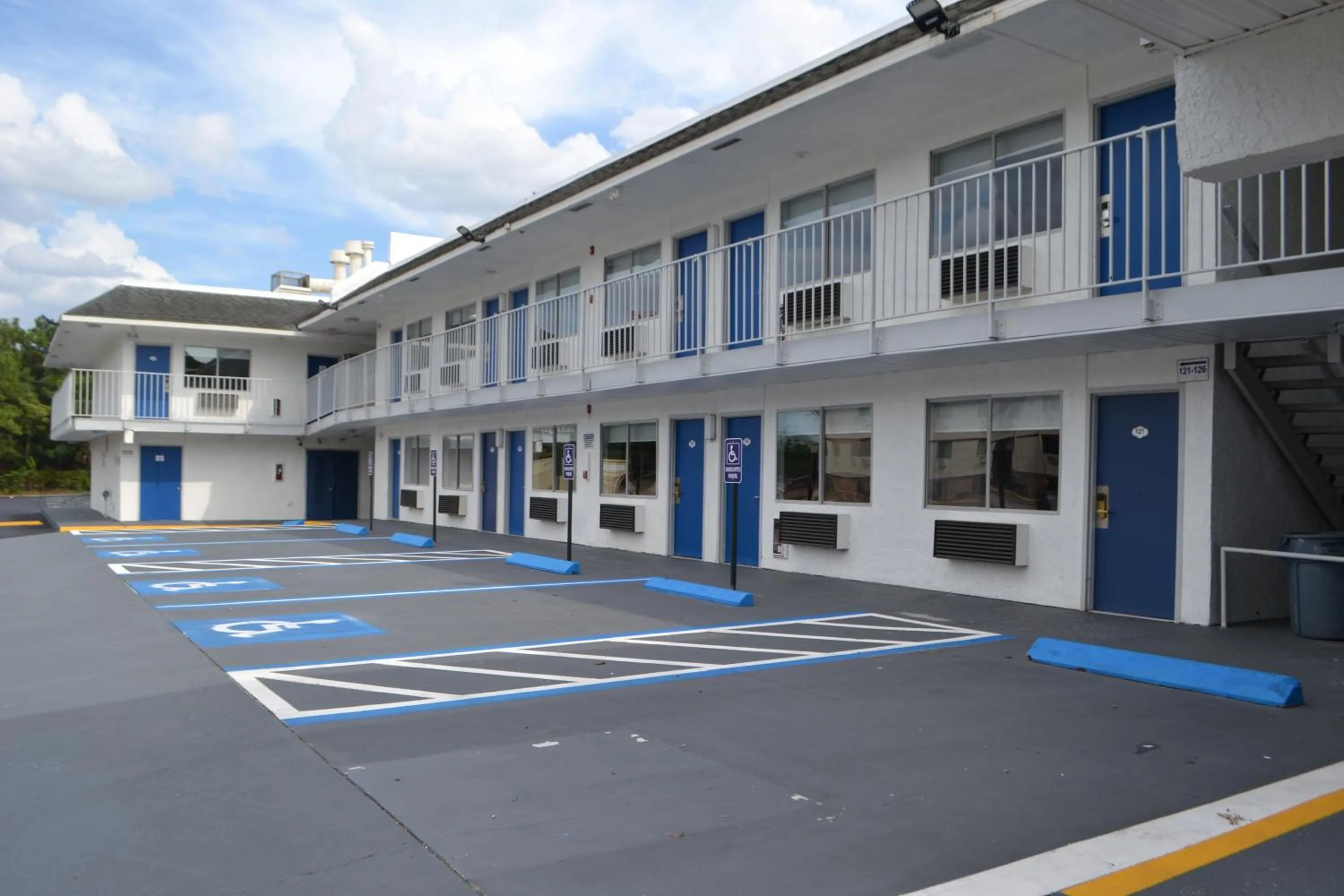 Property building in Home 1 Great Stay