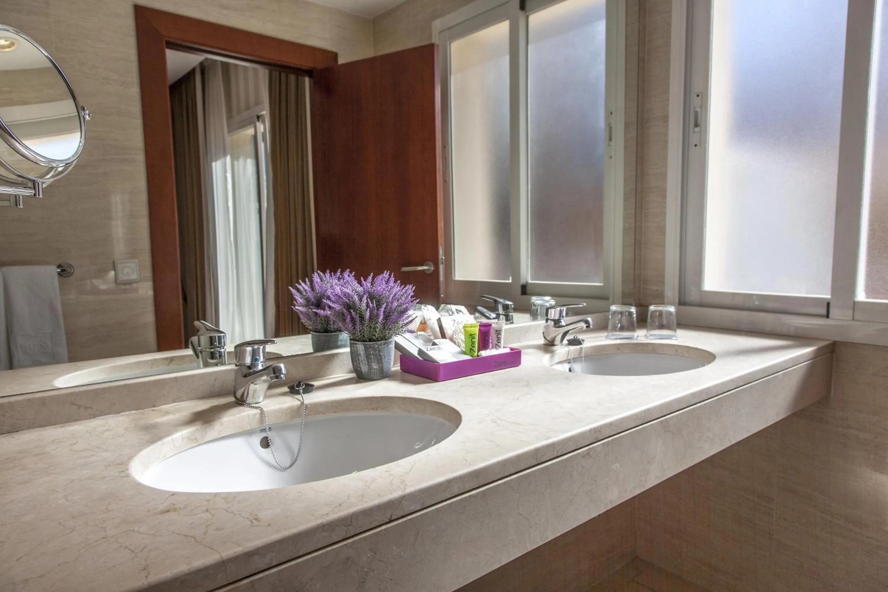 Bathroom in Zenit Málaga