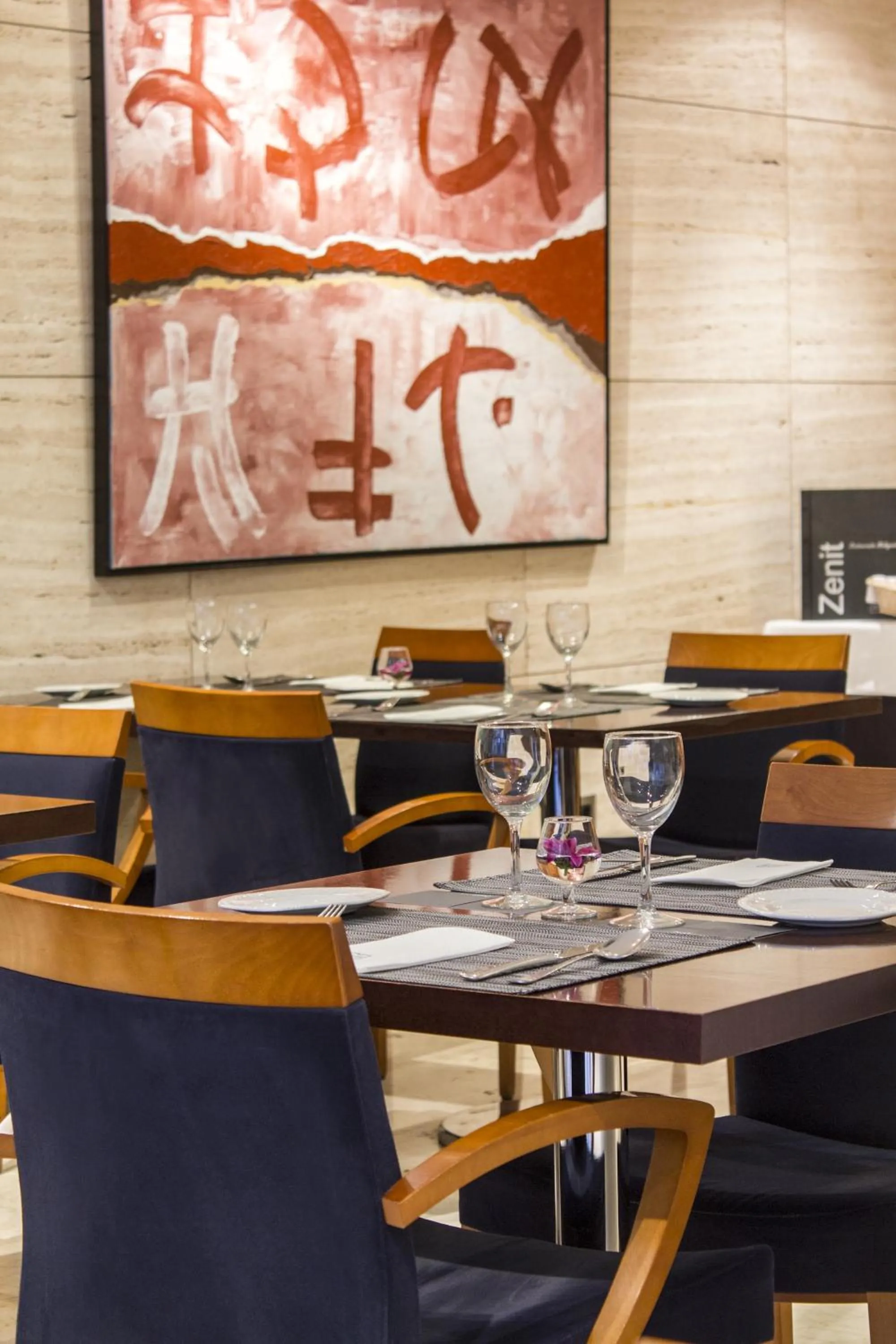 Restaurant/places to eat in Zenit Málaga