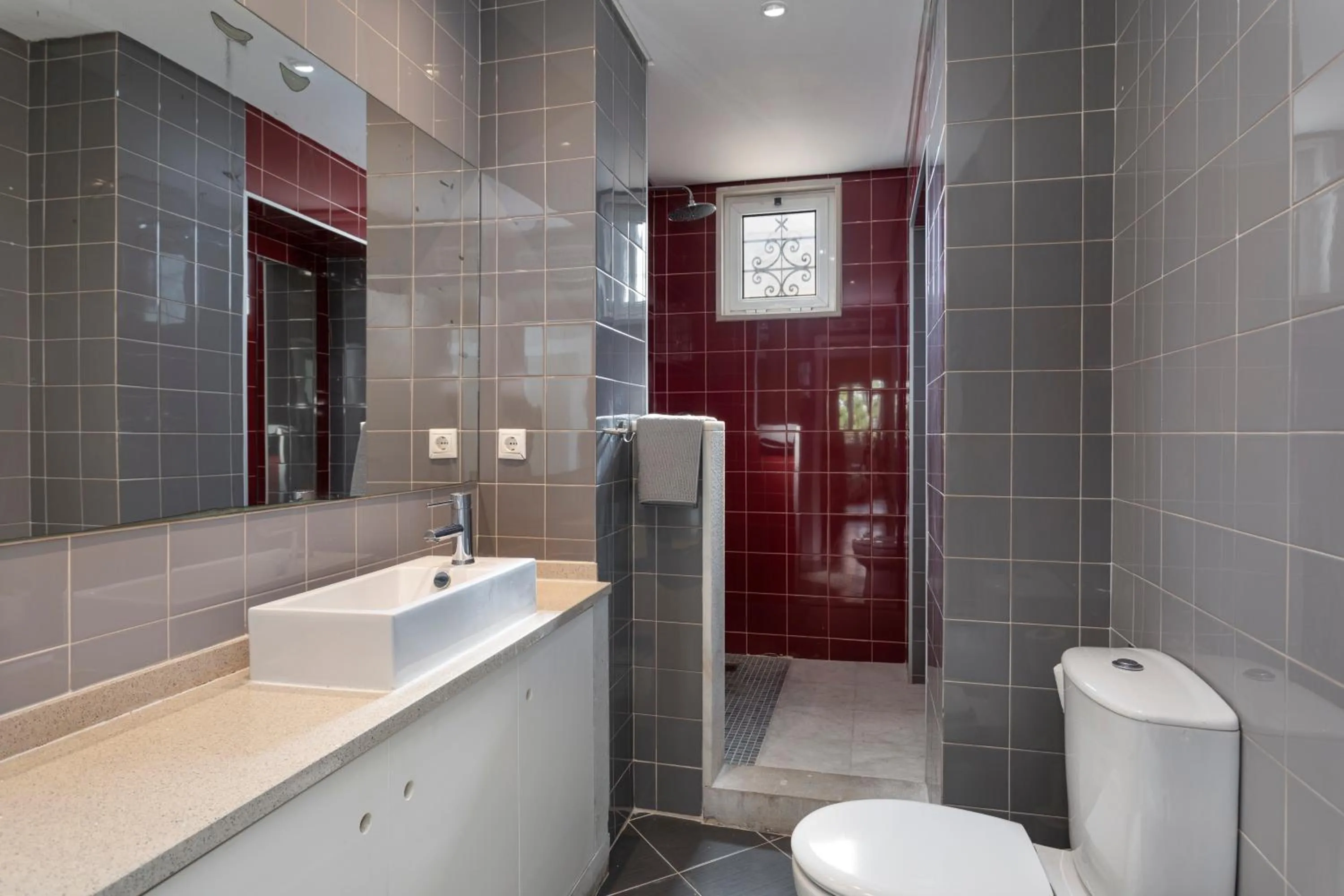 Shower in Lemon Hostel Faro