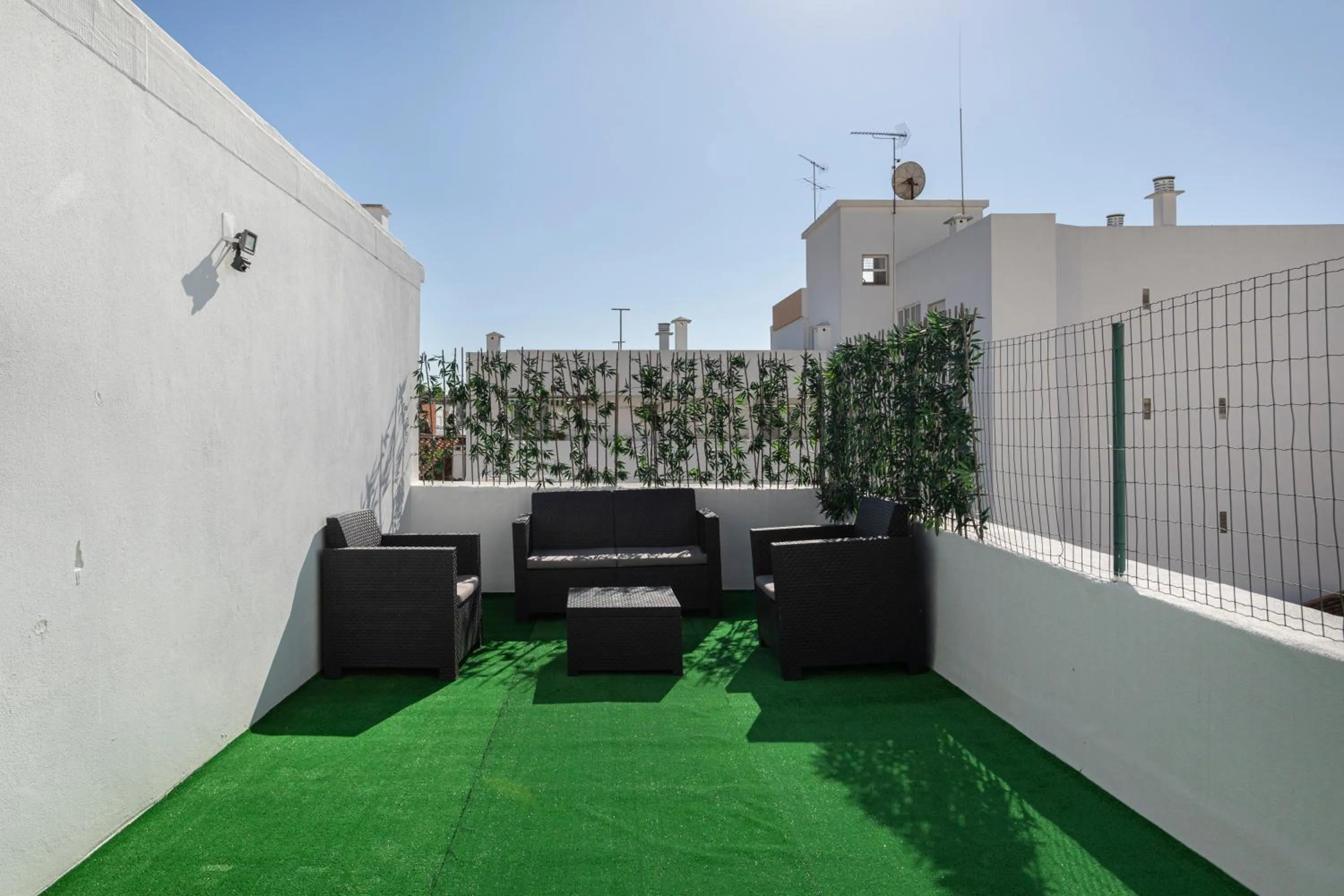 Property building in Lemon Hostel Faro