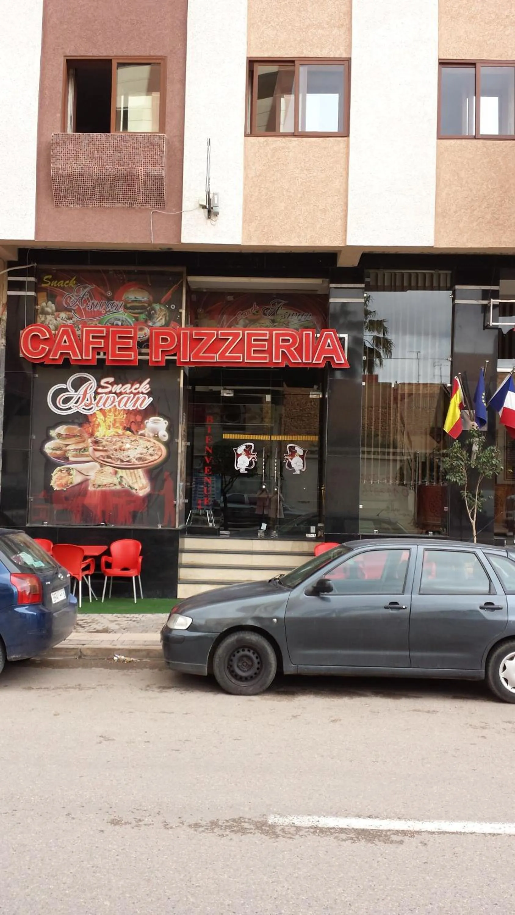 Restaurant/places to eat in Hotel Aswan