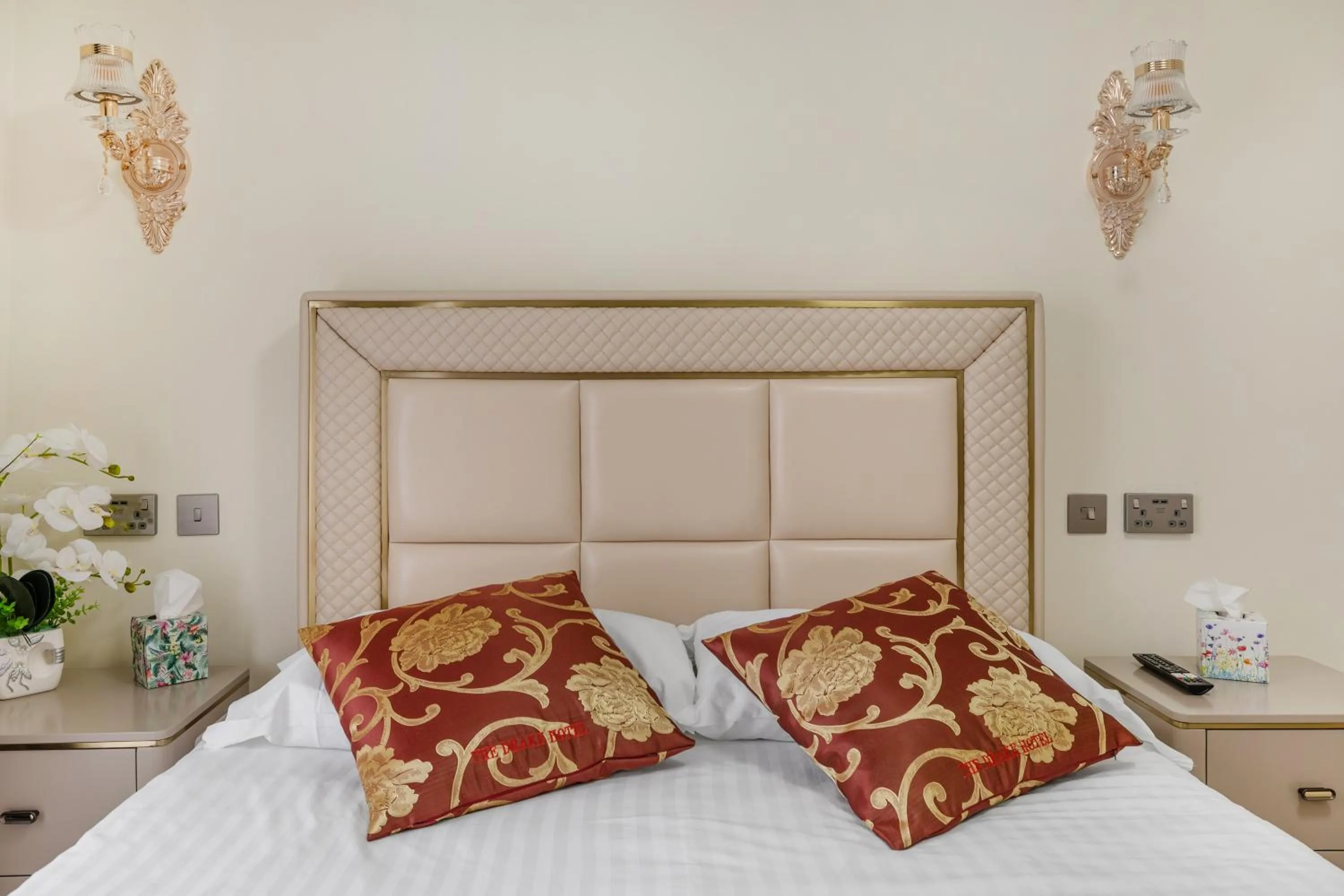 Bed in Drake Hotel Plymouth