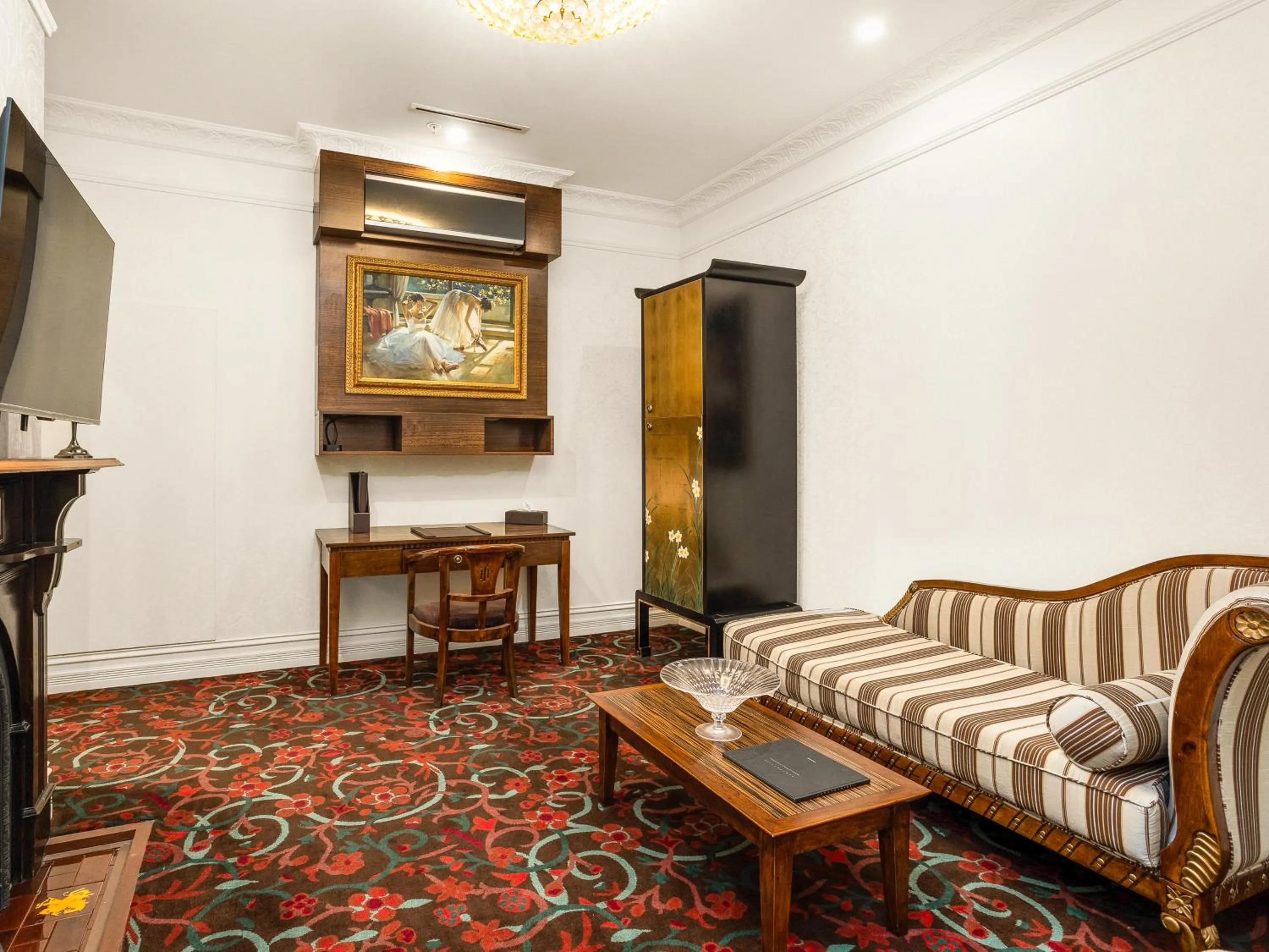 Living room in The Terrace Hotel
