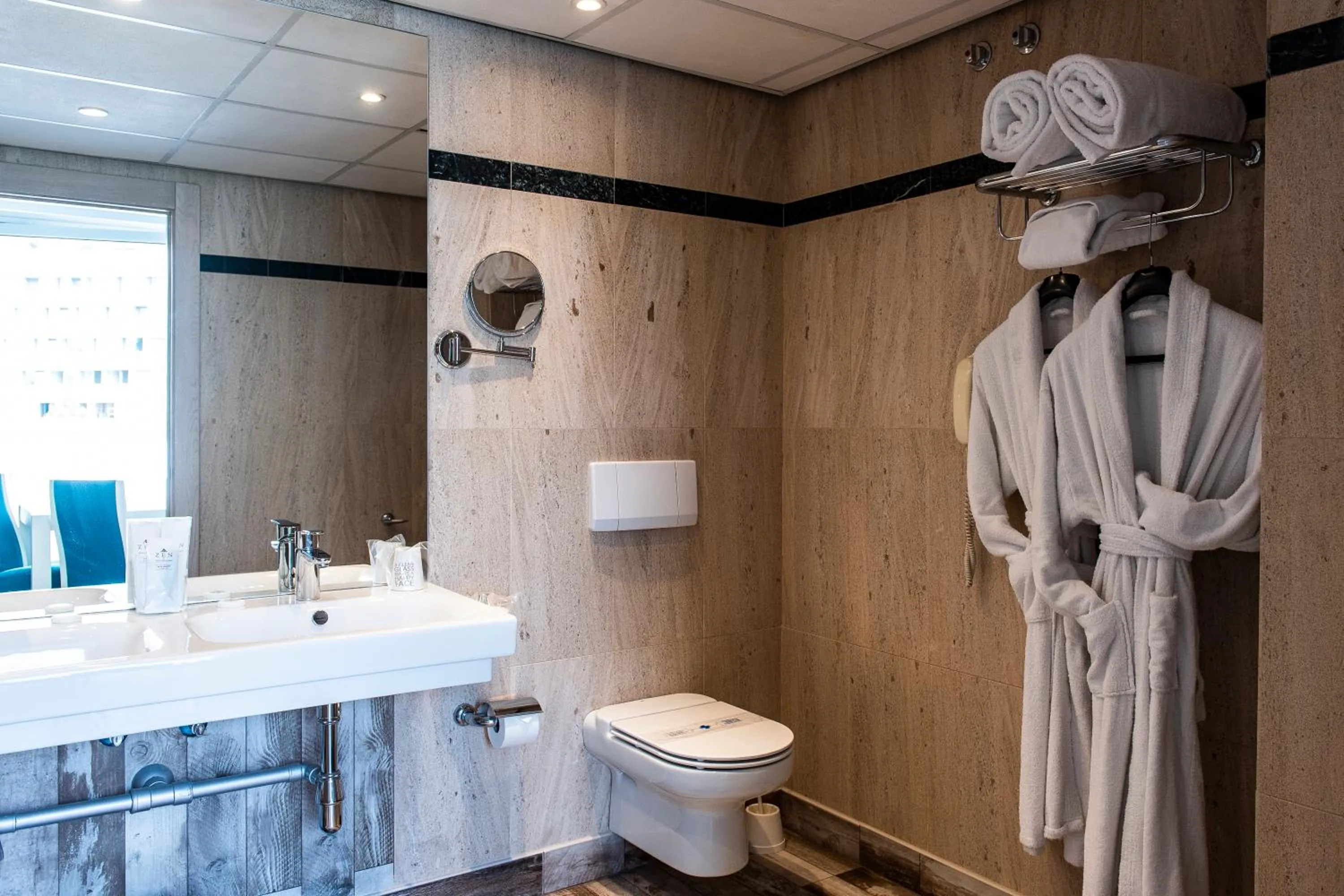 Bathroom in Hotel Palacio del Mar