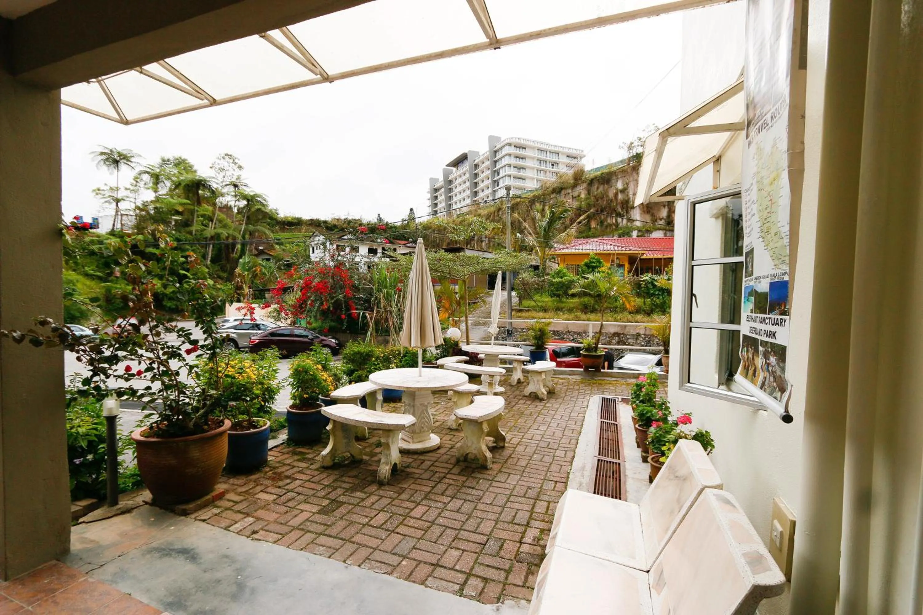 Area and facilities in Golden Lodge