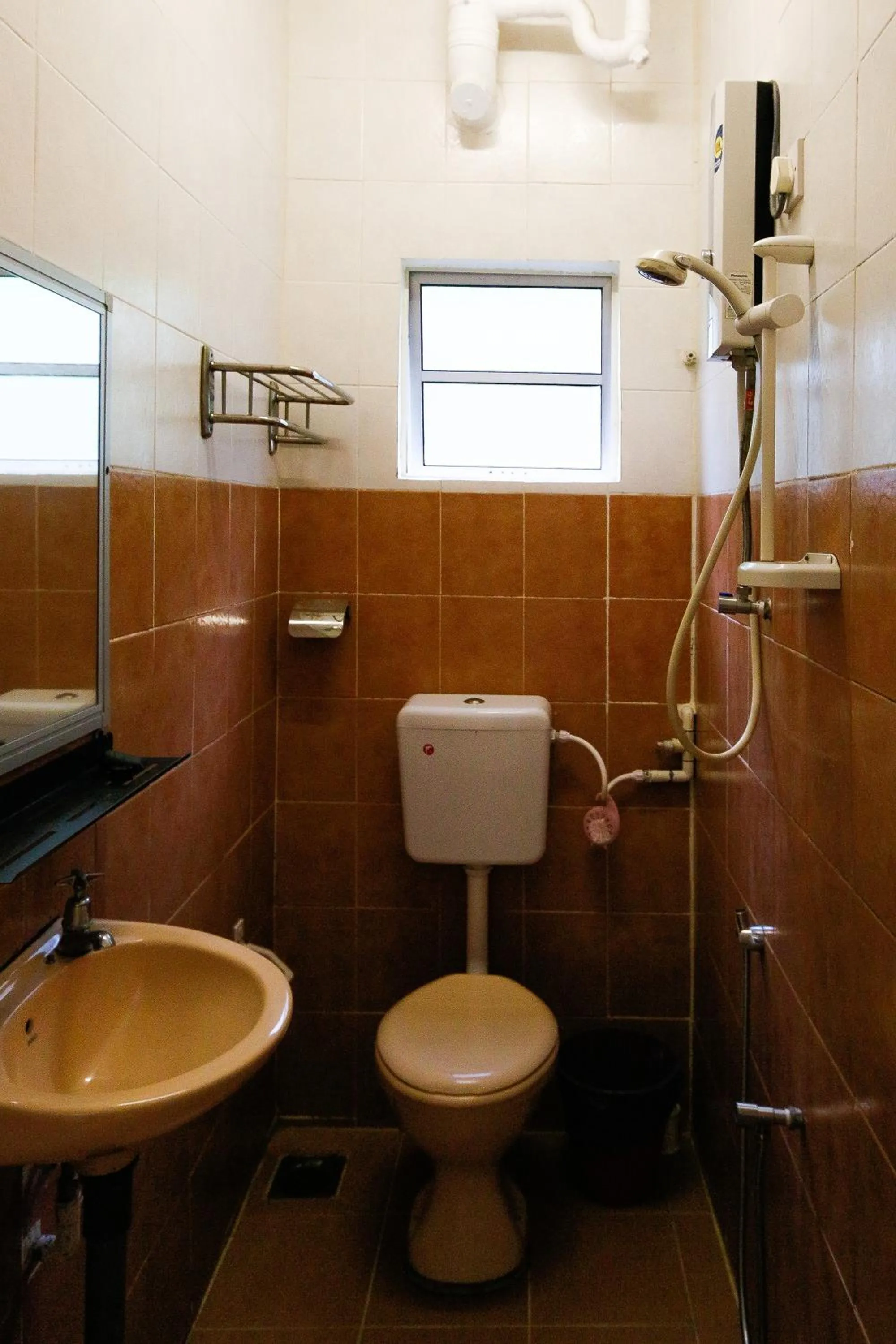 Bathroom in Golden Lodge