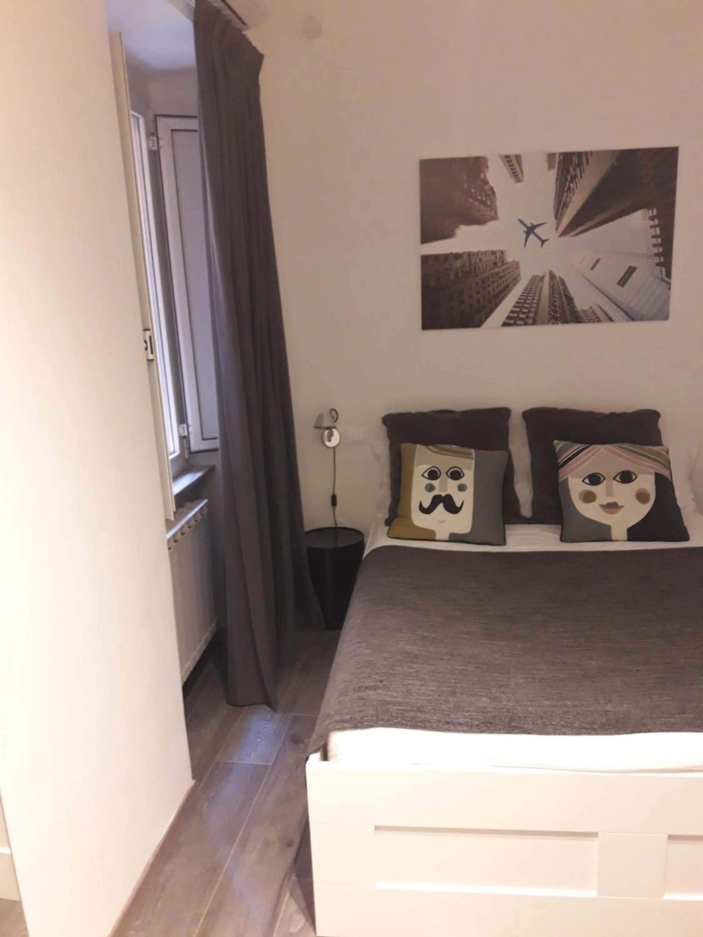 Bedroom, Bed in EasyInRome Navona