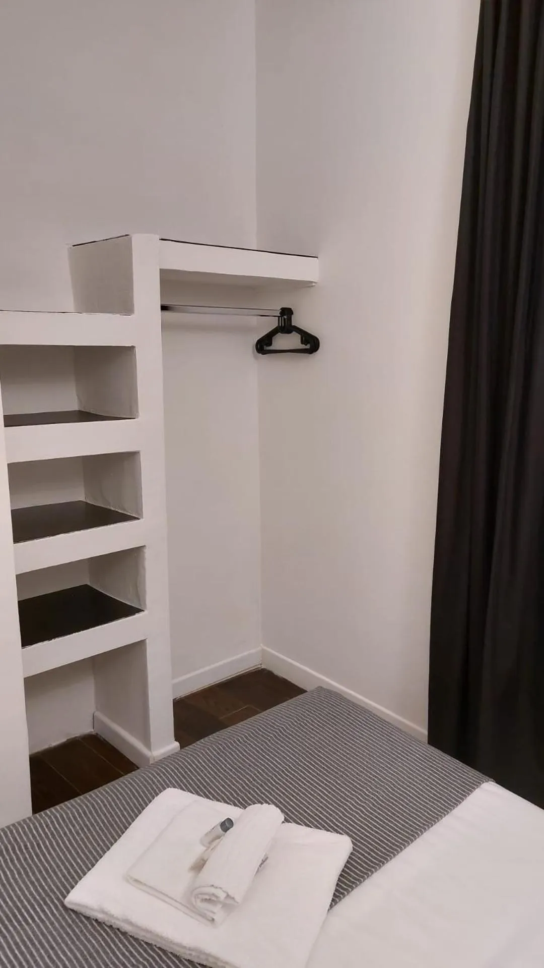 Bed in EasyInRome Navona