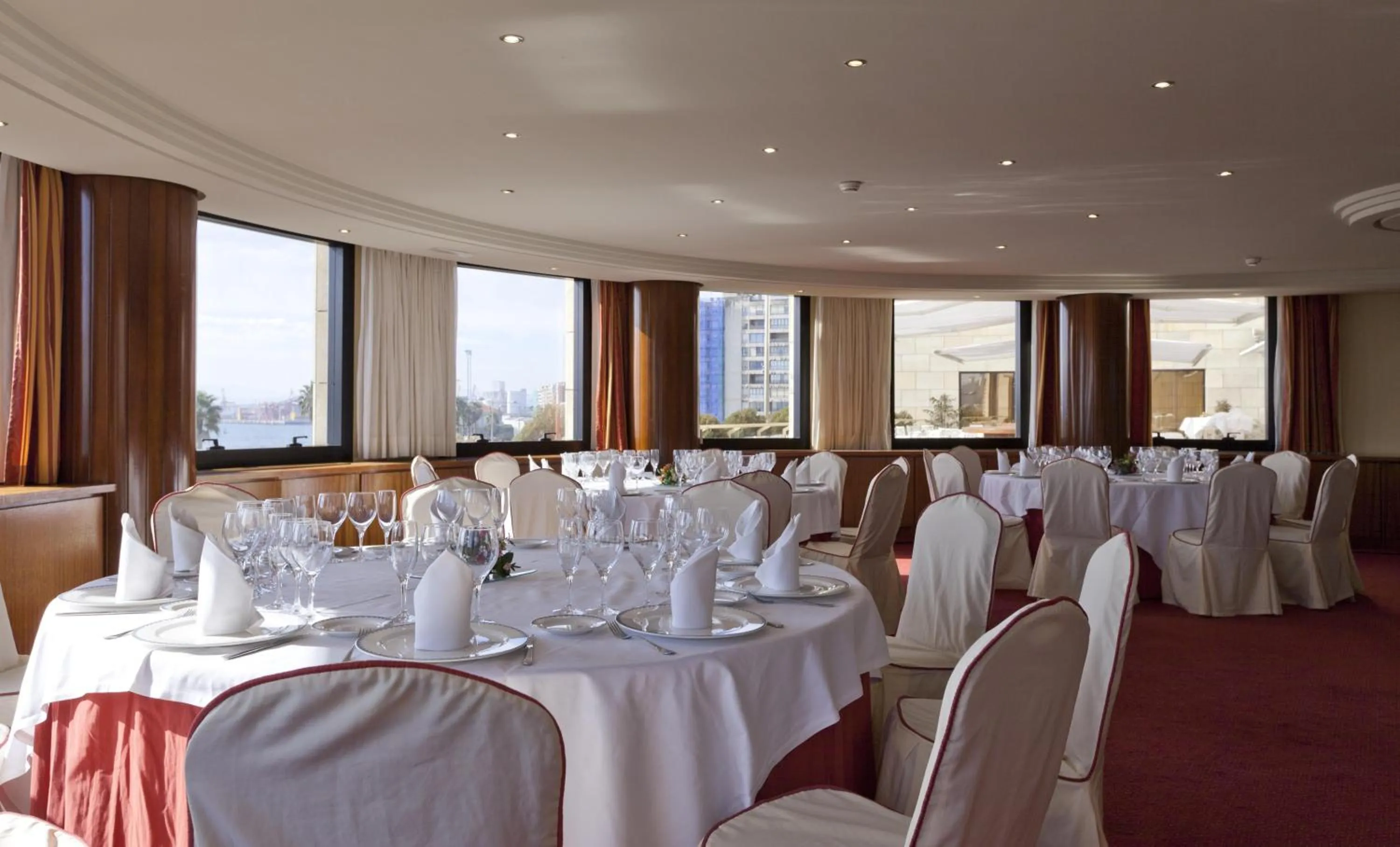 Restaurant/places to eat in Hotel Bahía