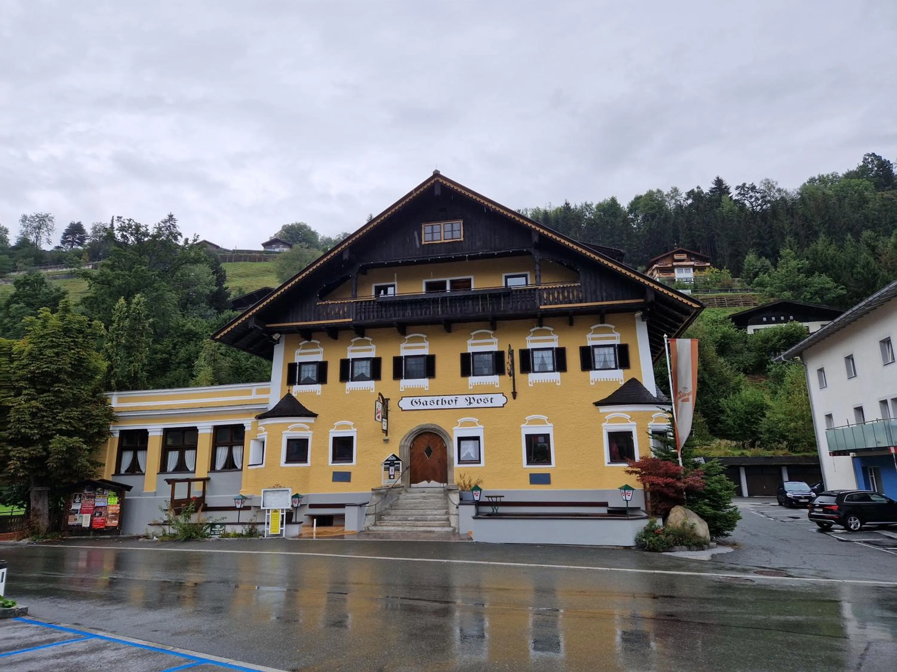Property building in Gasthof Post