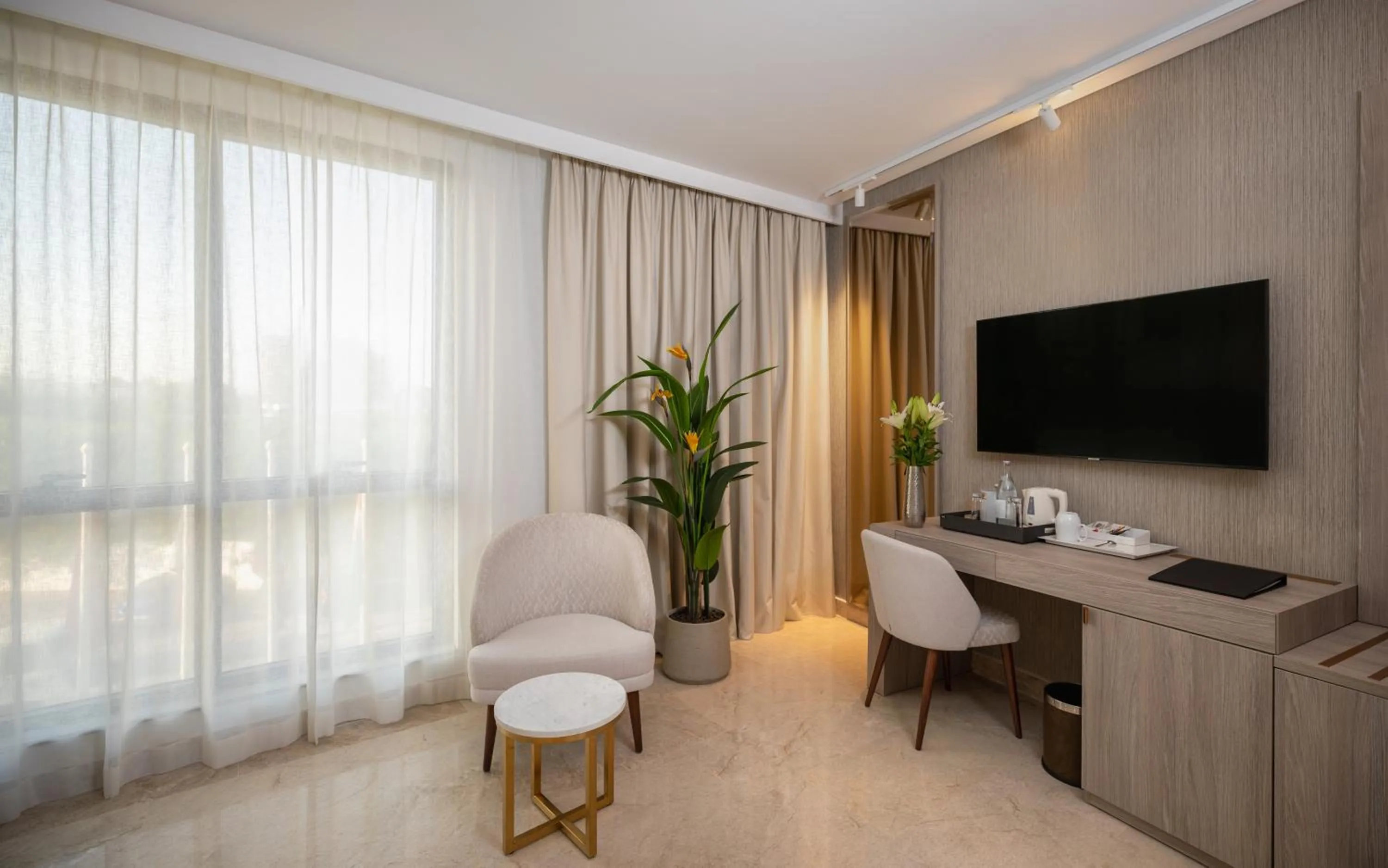 TV and multimedia in Hotel Royal ASBU Tunis