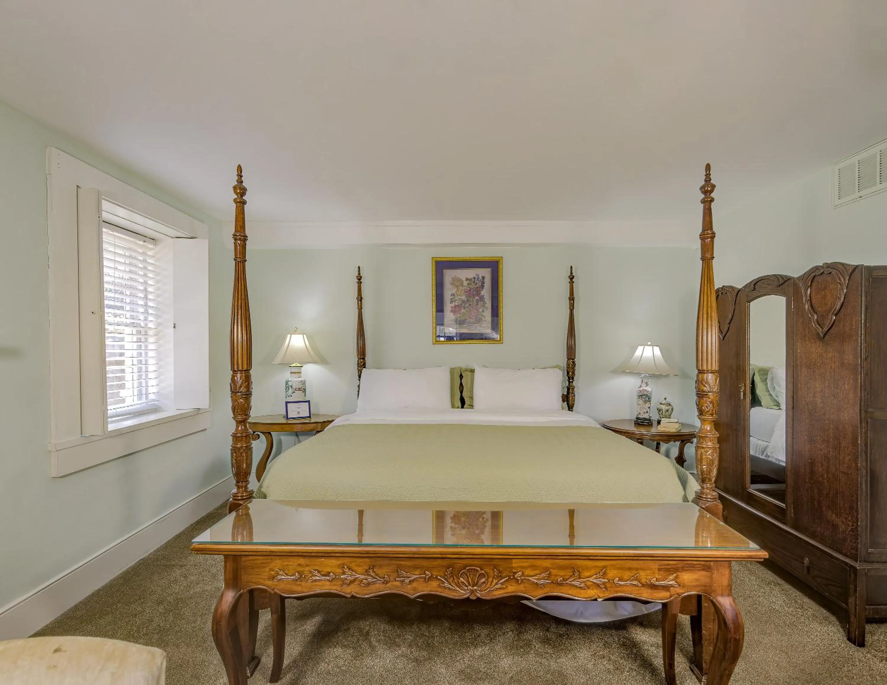 Bedroom, Bed in The Duff Green Mansion