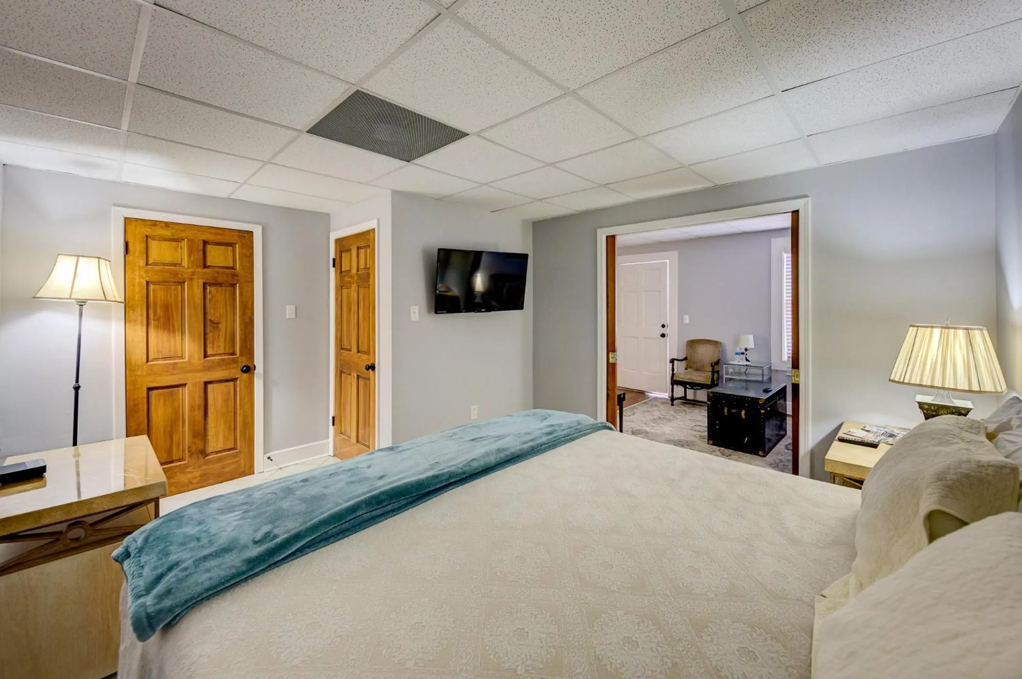 Bed in The Duff Green Mansion