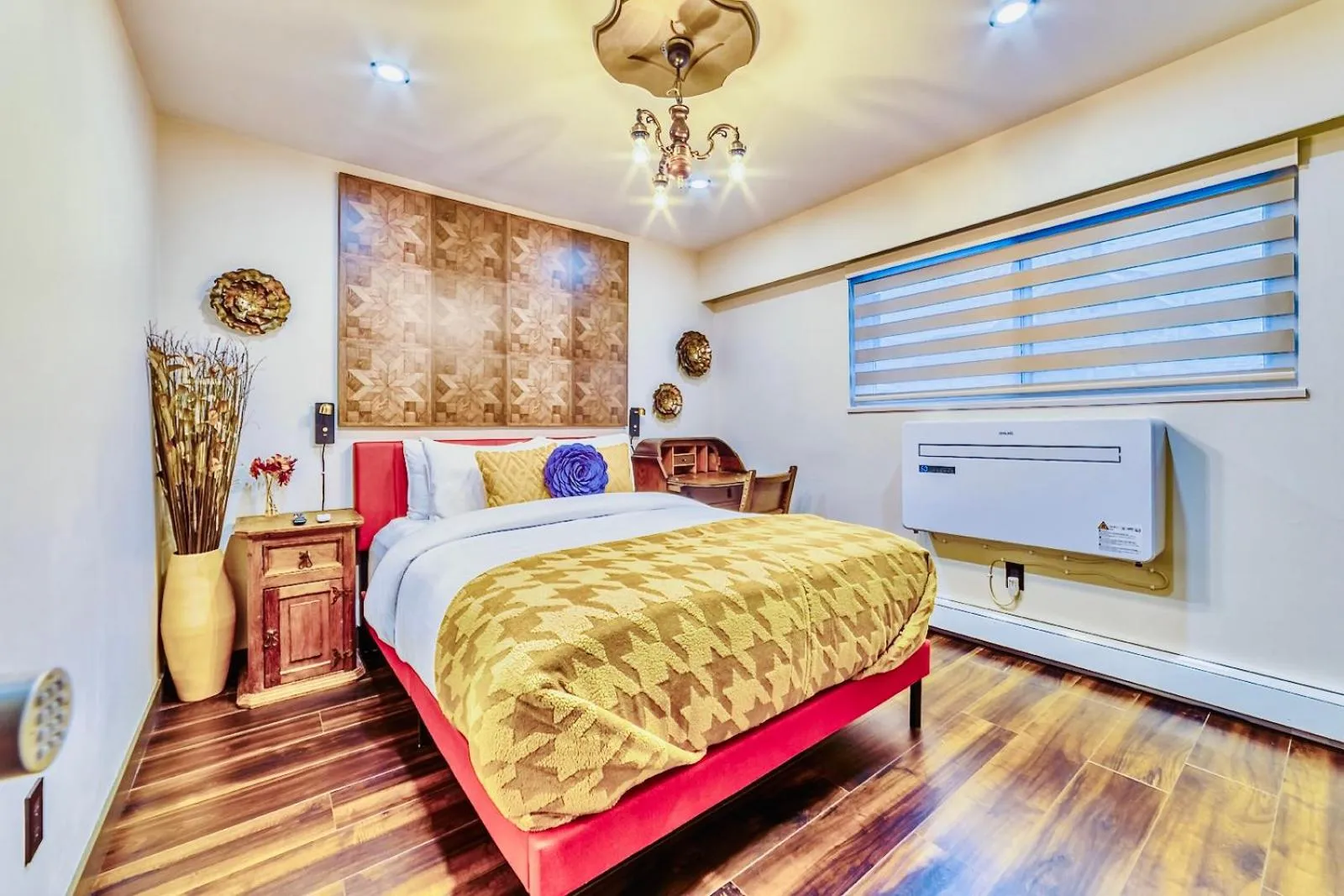 Bed in Neocolonial Nouveau Kensington Vacation Home